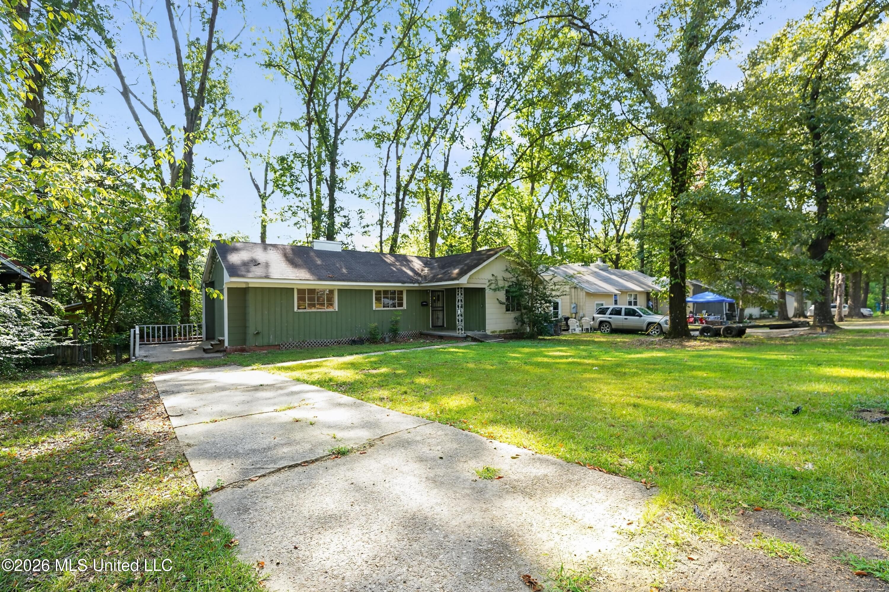 4644 Normandy Drive Property Photo 3