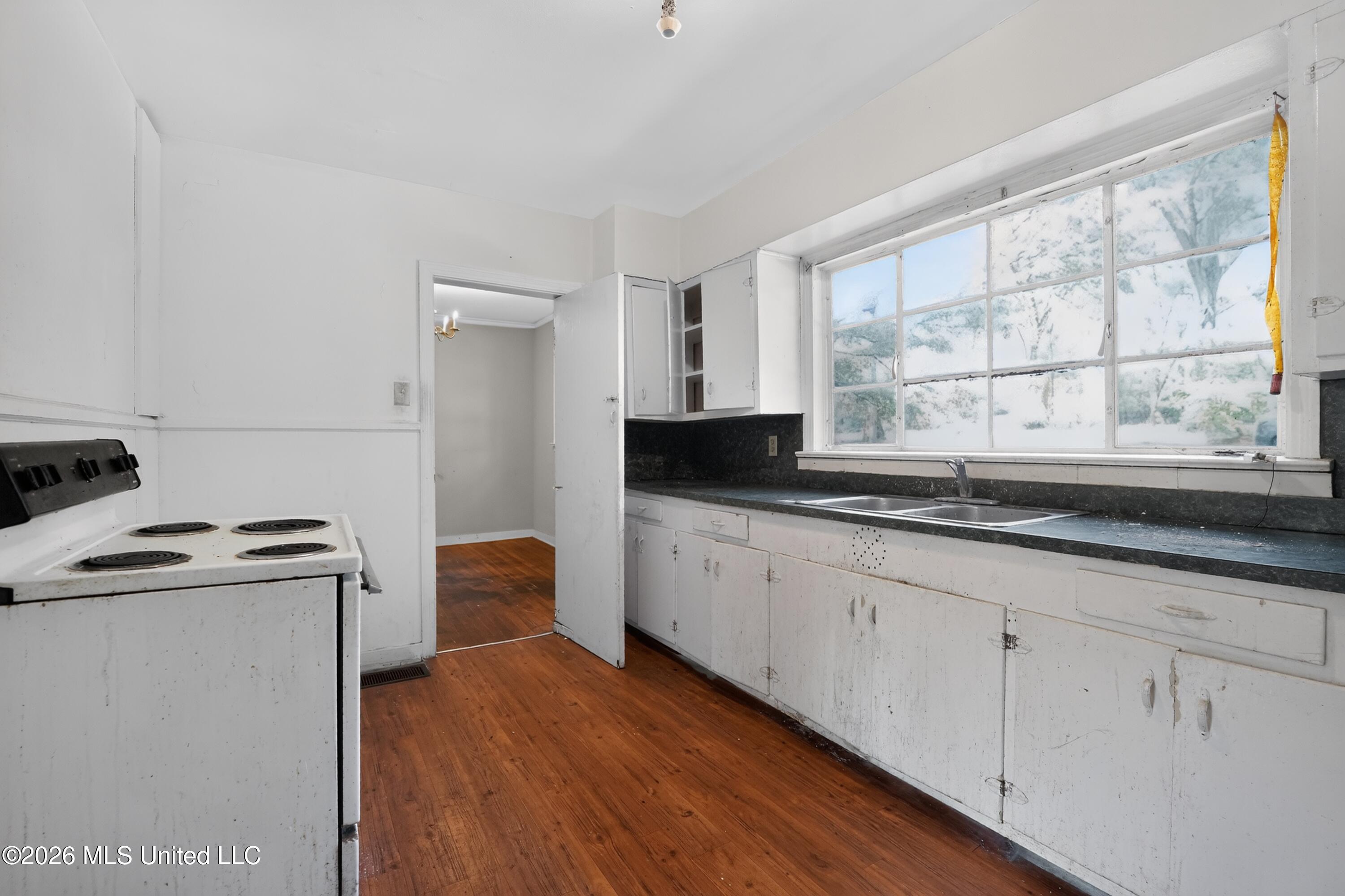 4644 Normandy Drive Property Photo 7