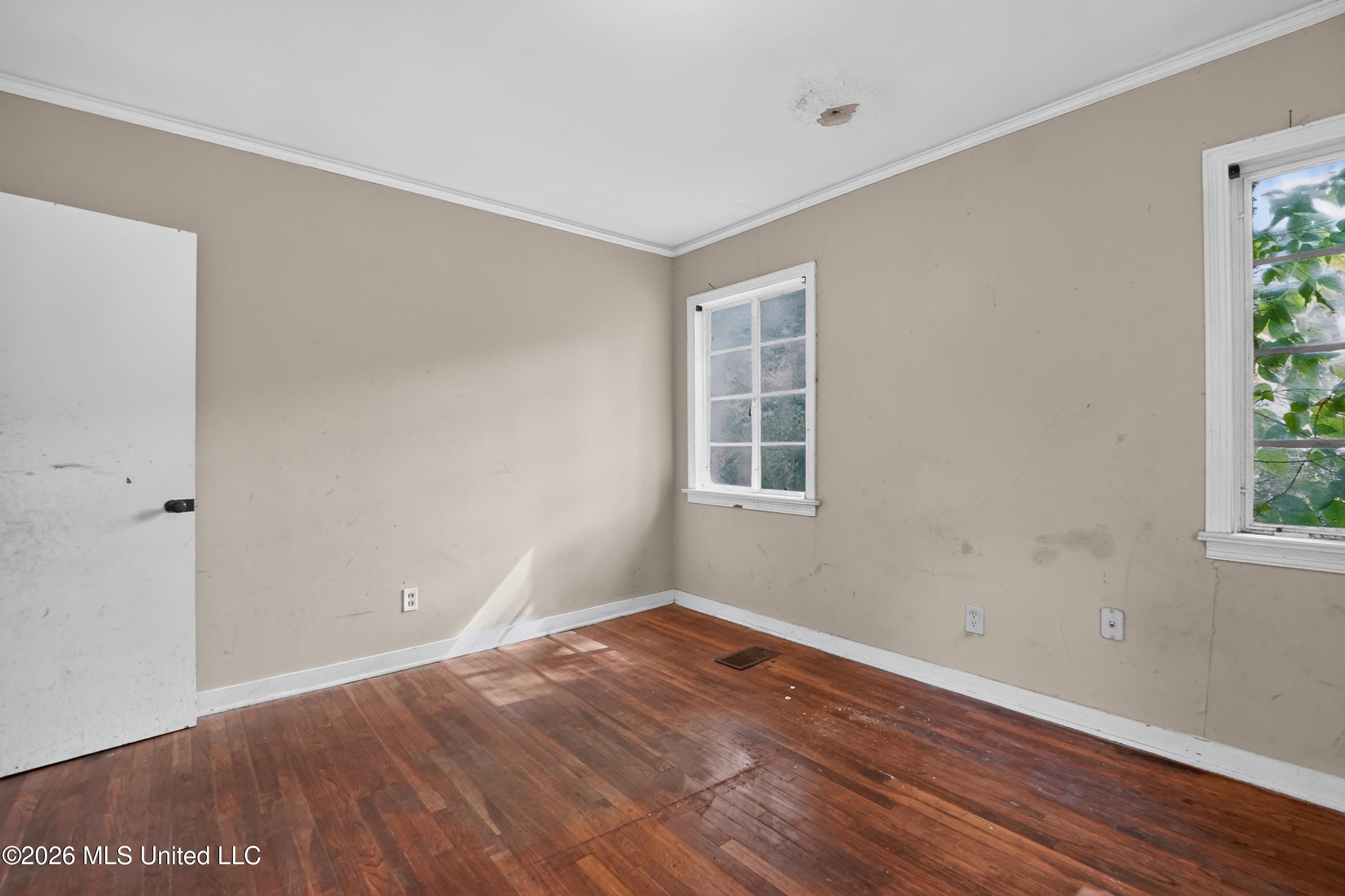 4644 Normandy Drive Property Photo 10