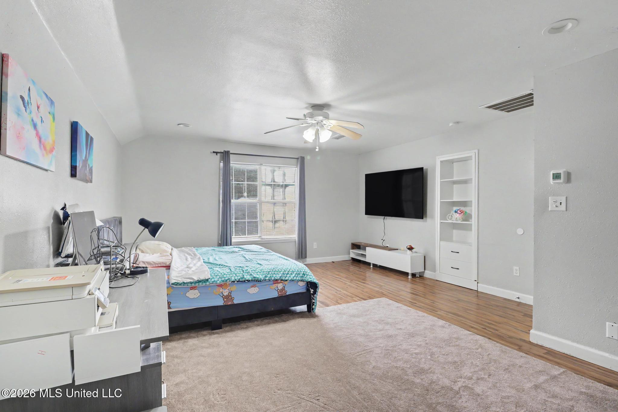 492 Royal Oak Drive Property Photo 10