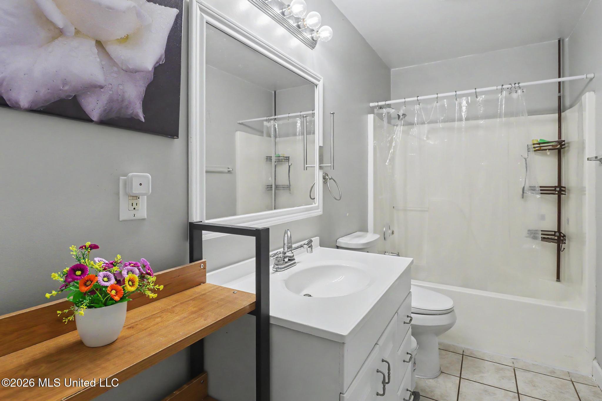 492 Royal Oak Drive Property Photo 13