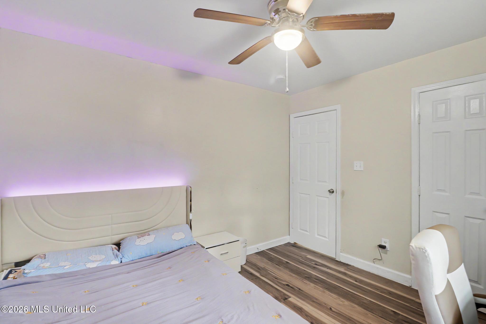 492 Royal Oak Drive Property Photo 15