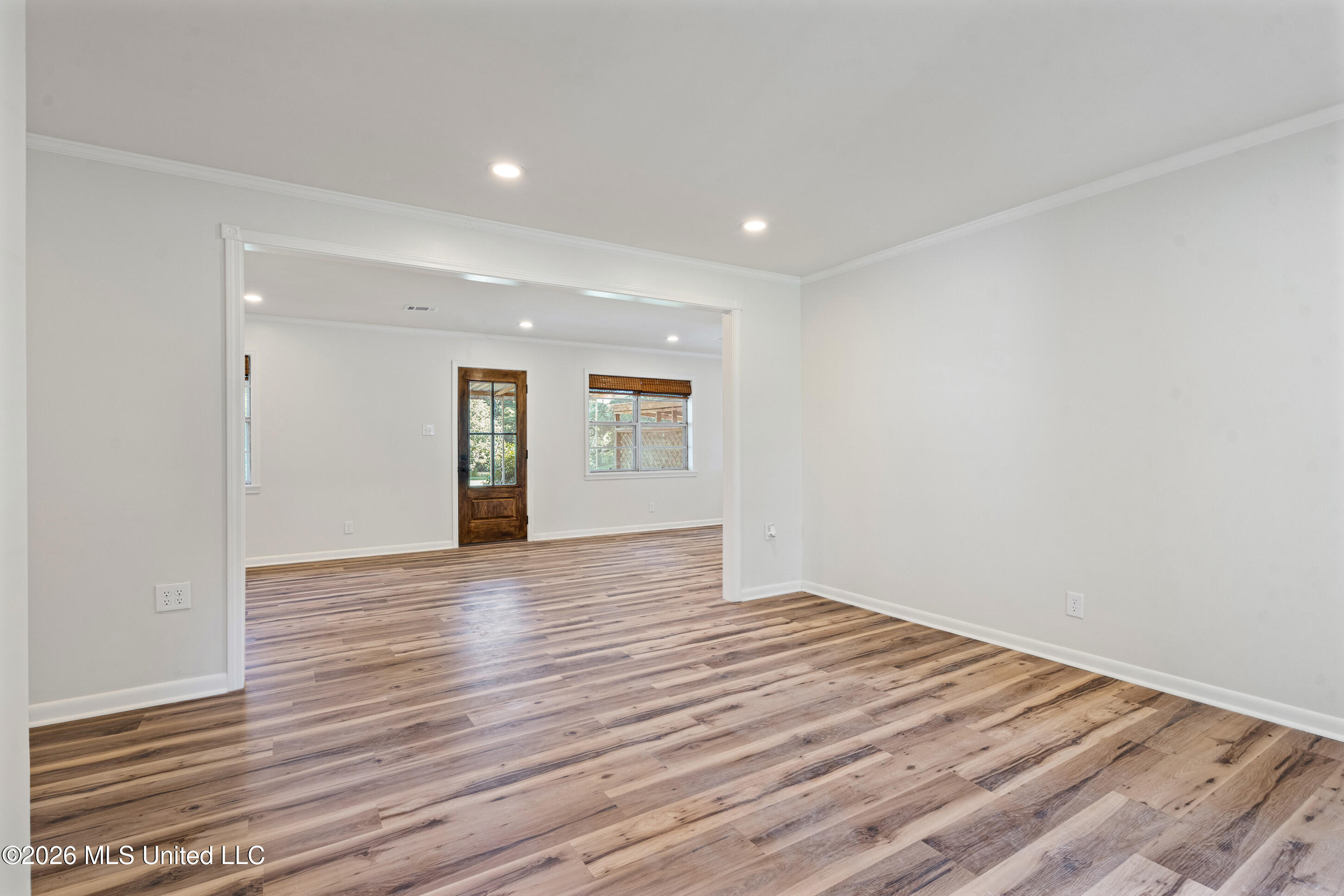 108 E Mclaurin Street Property Photo 6