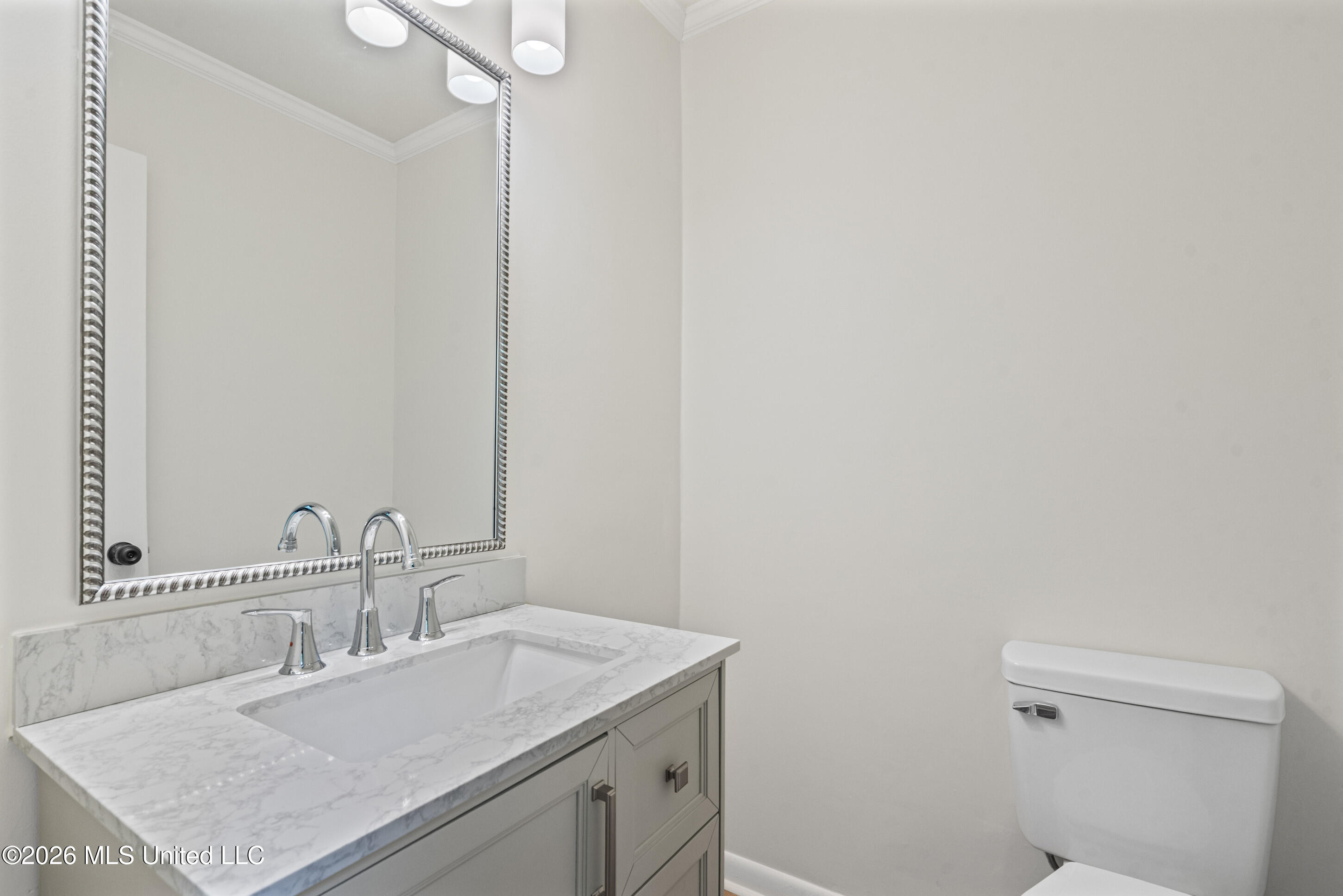 108 E Mclaurin Street Property Photo 15