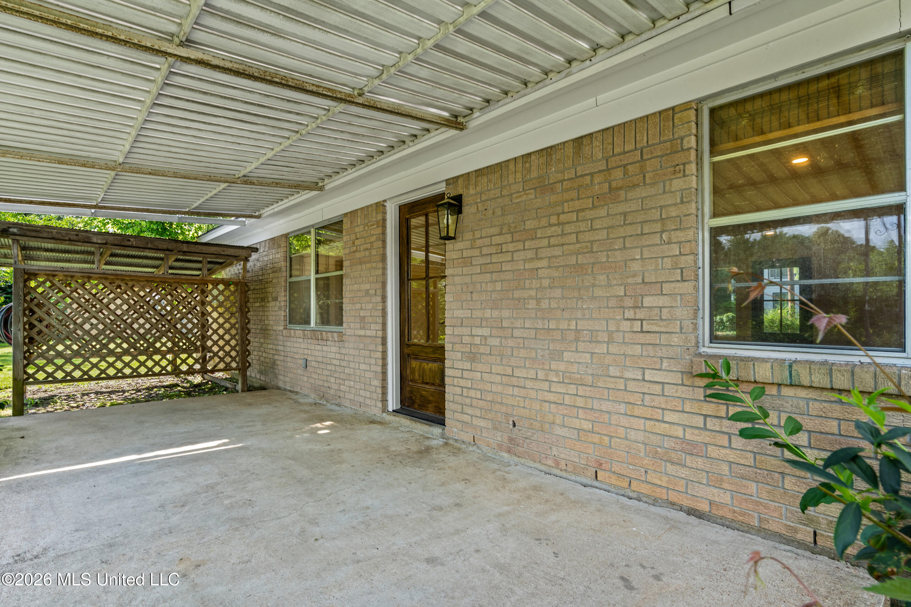 108 E Mclaurin Street Property Photo 19