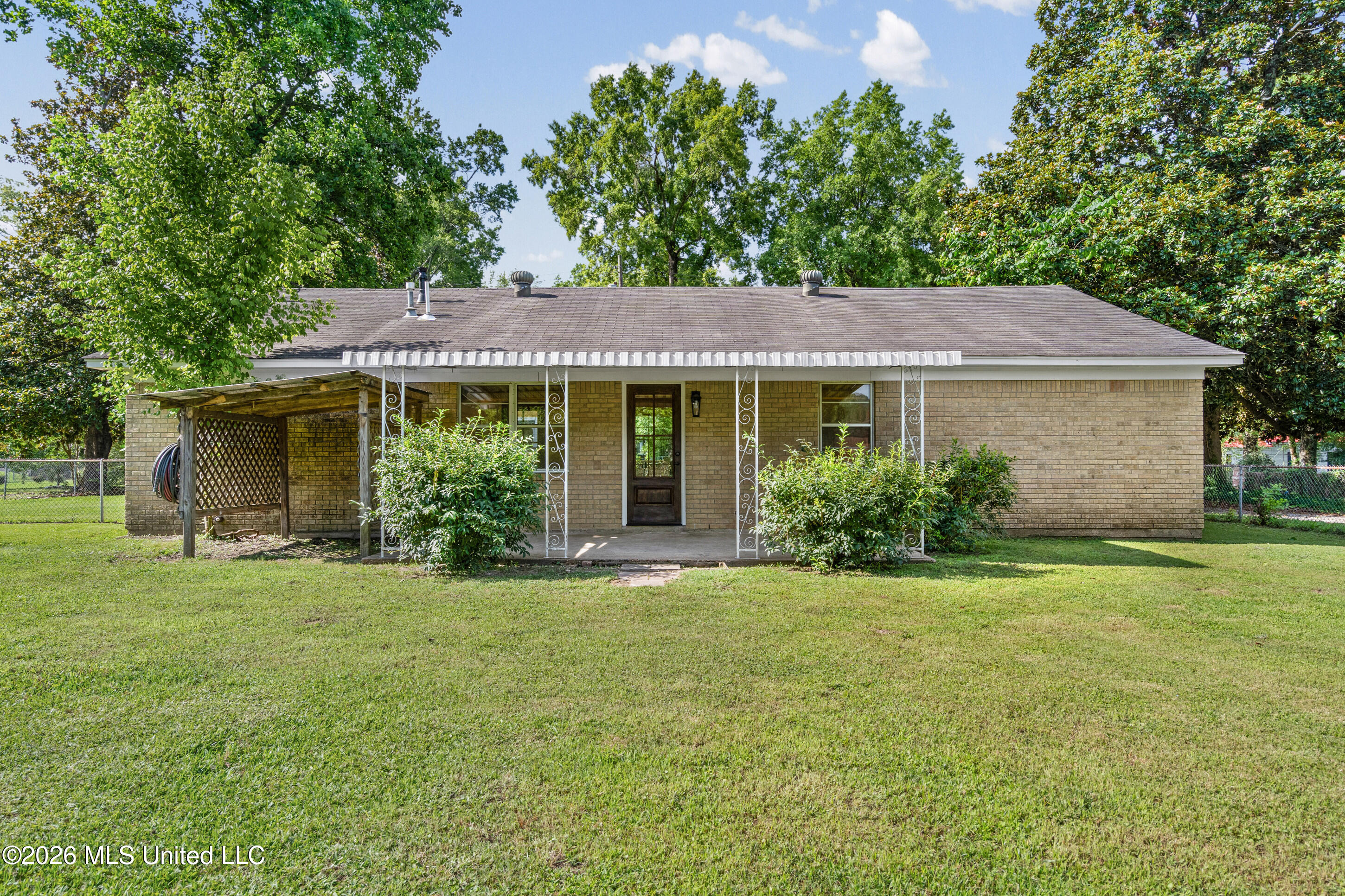108 E Mclaurin Street Property Photo 20