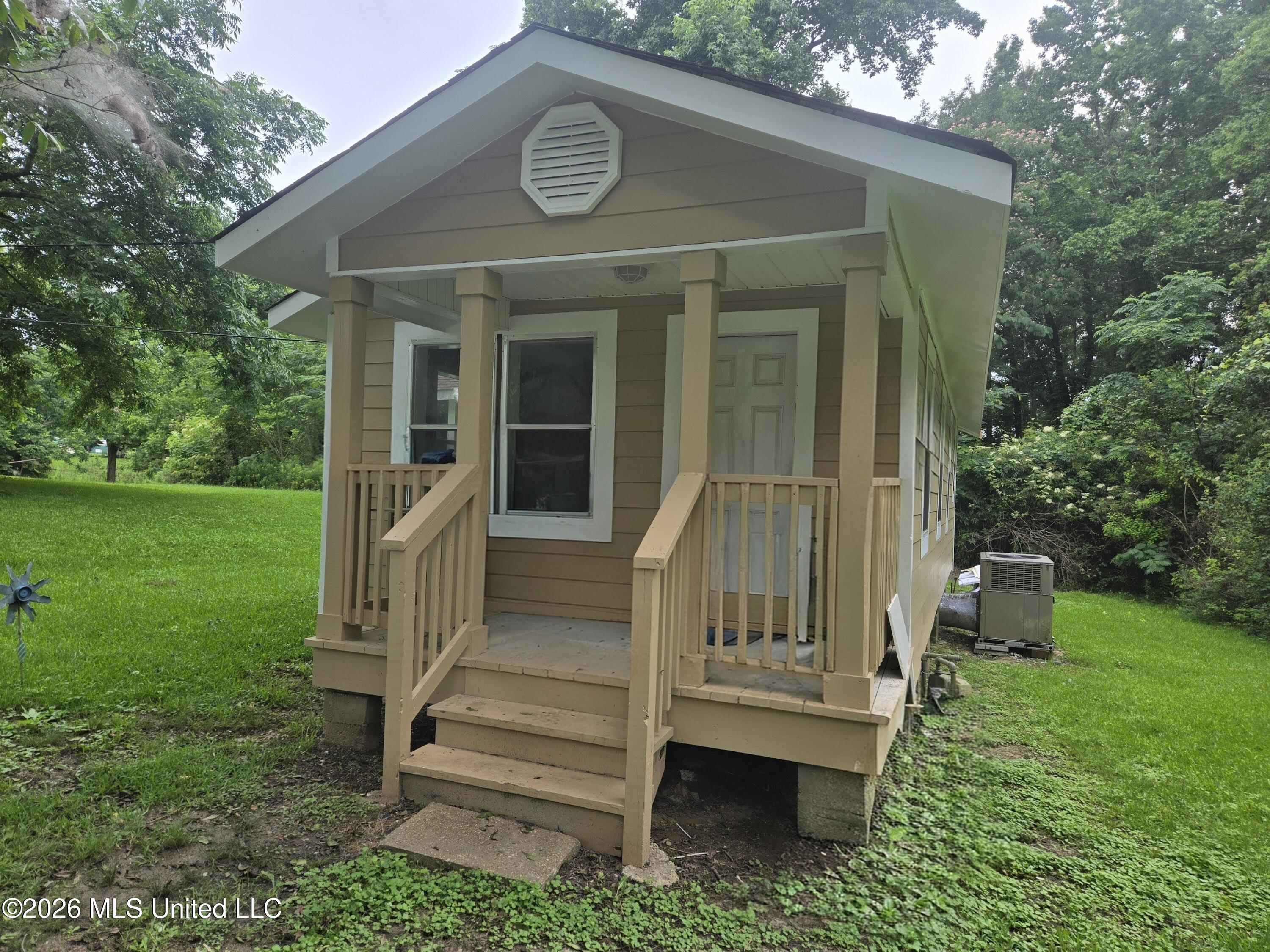 1015 Wilson Street Property Photo 1