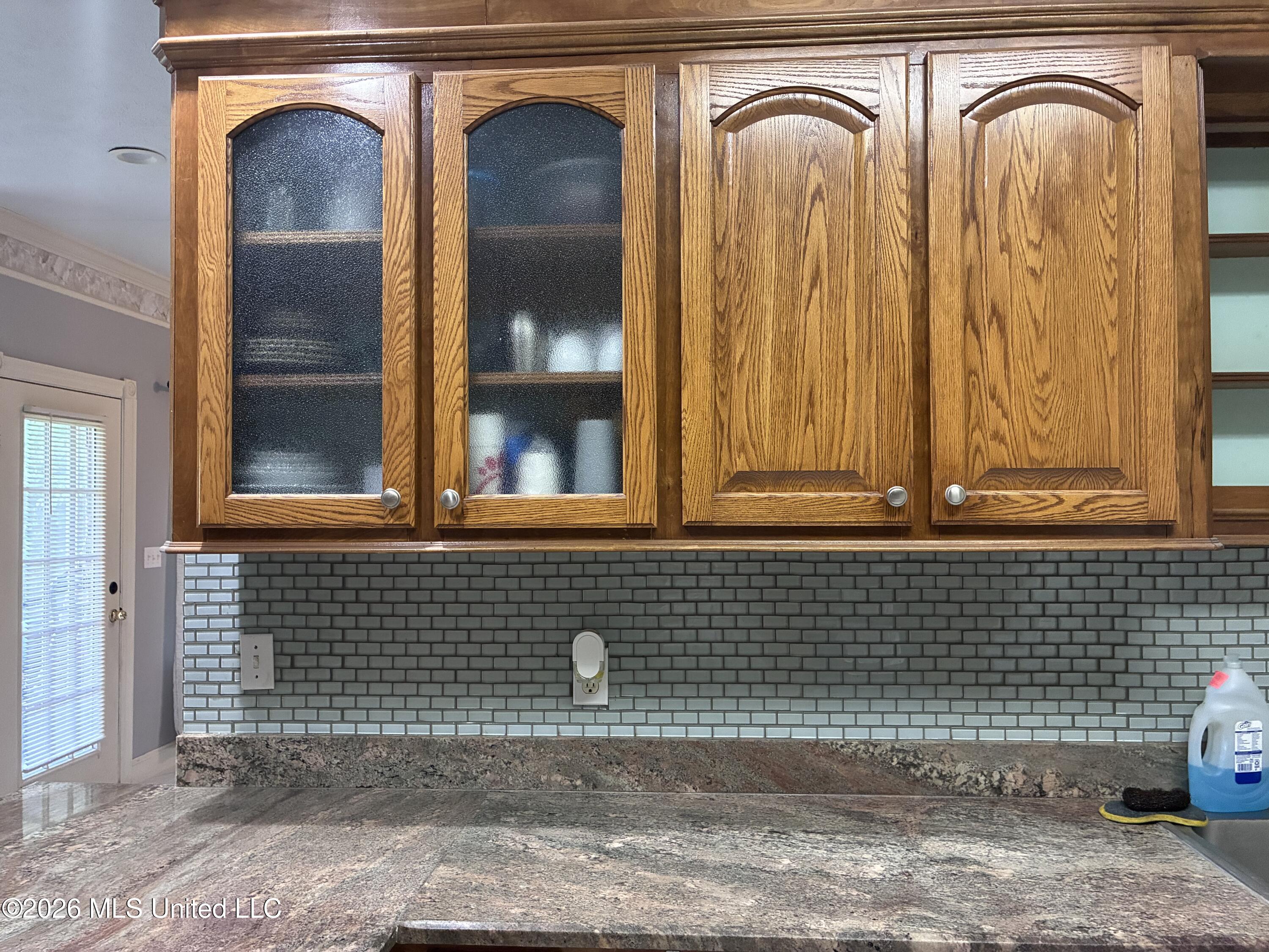 5988 Henderson Road Property Photo 31
