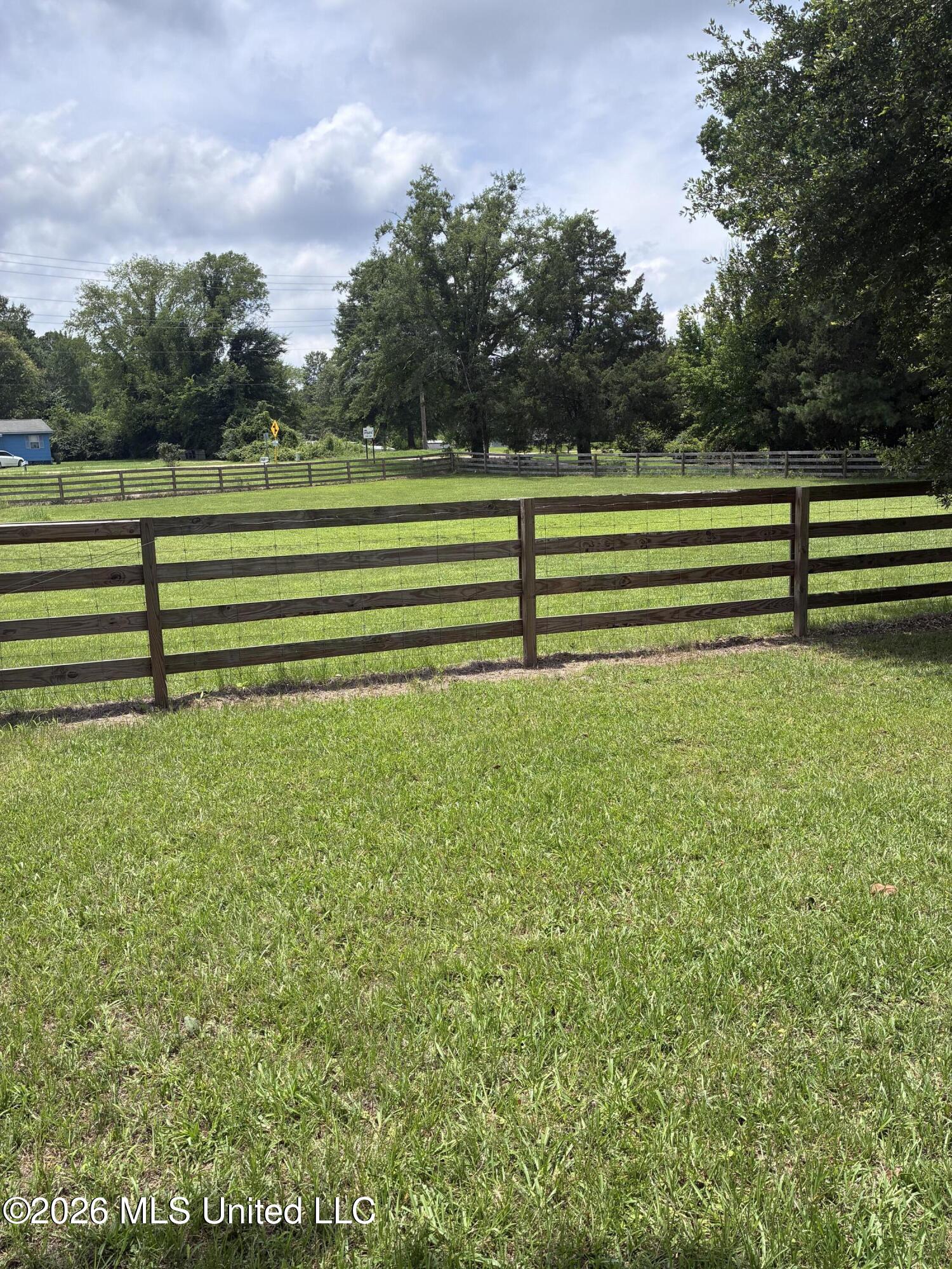 5988 Henderson Road Property Photo 53