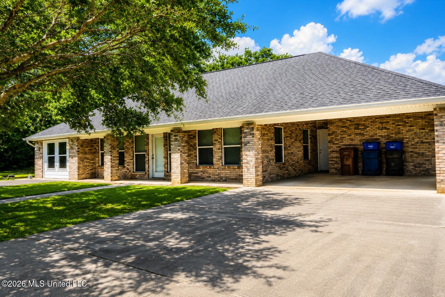 11275 Bay Drive Property Photo 1