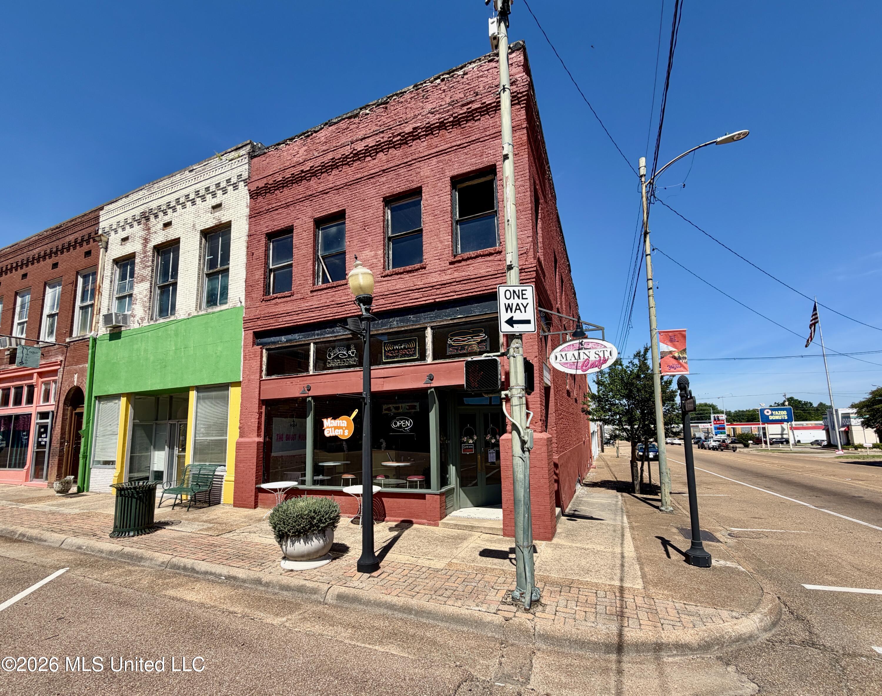 100 S Main Street Property Photo 4