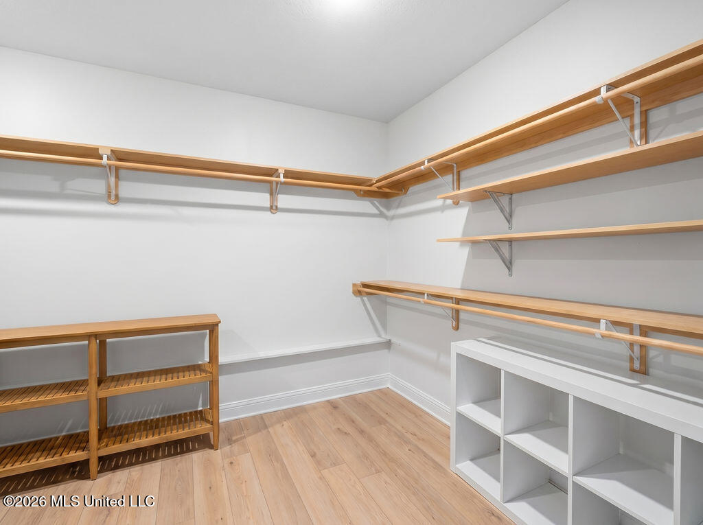 6855 Rolling Green Drive Property Photo 28