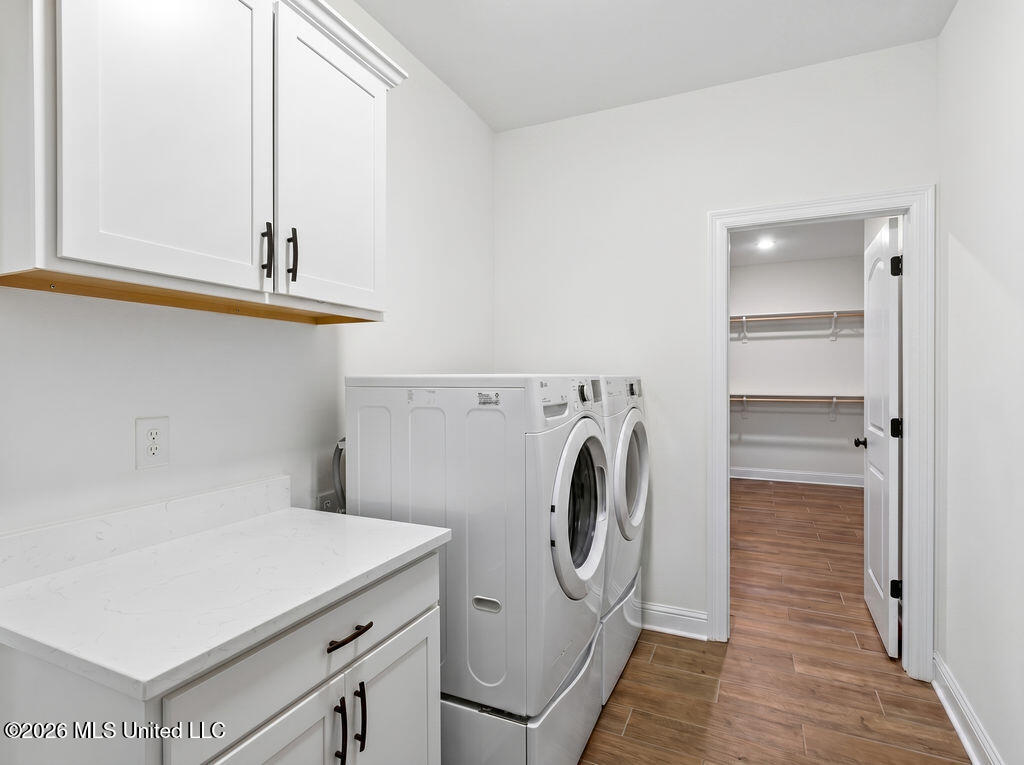 6855 Rolling Green Drive Property Photo 31