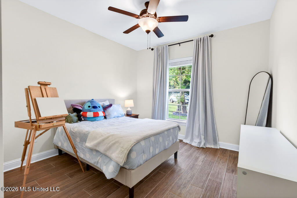 6855 Rolling Green Drive Property Photo 34