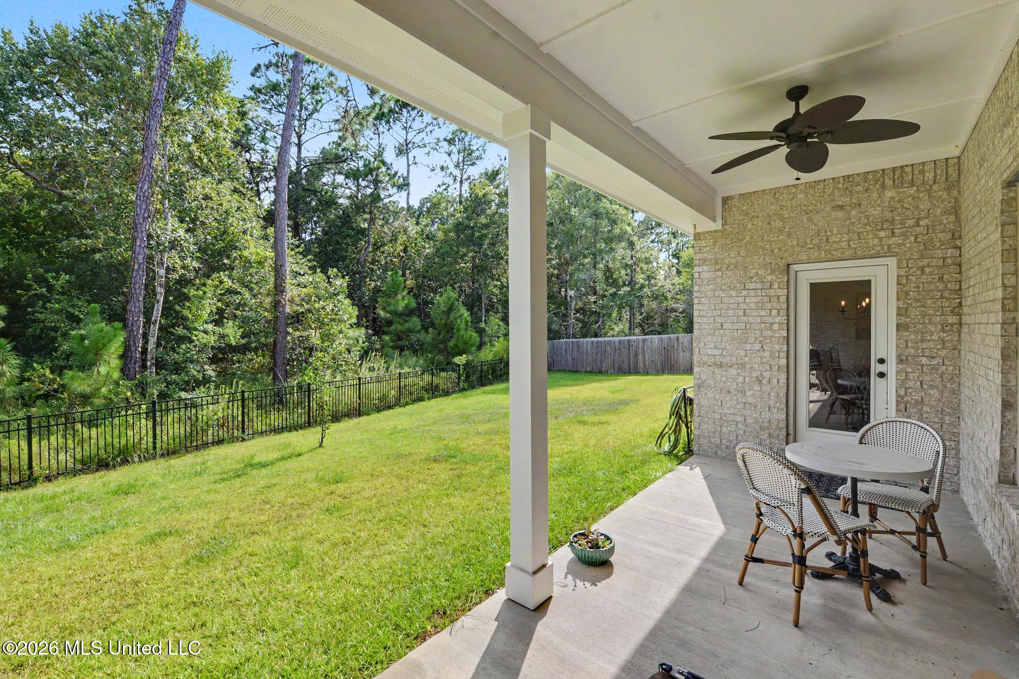 6855 Rolling Green Drive Property Photo 41
