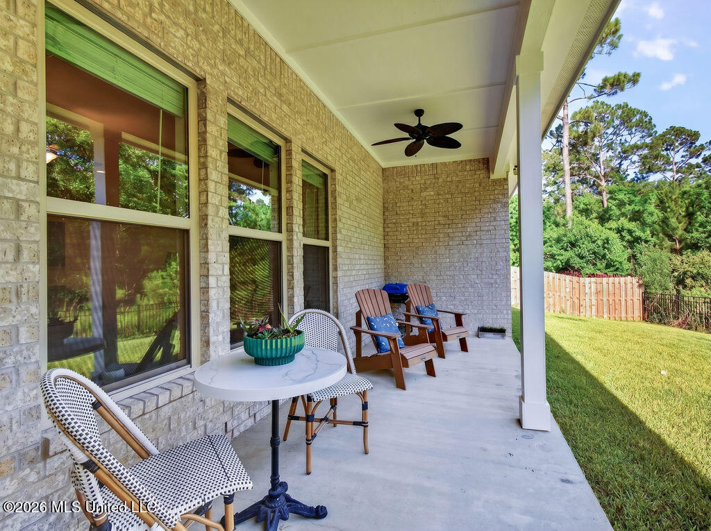 6855 Rolling Green Drive Property Photo 42