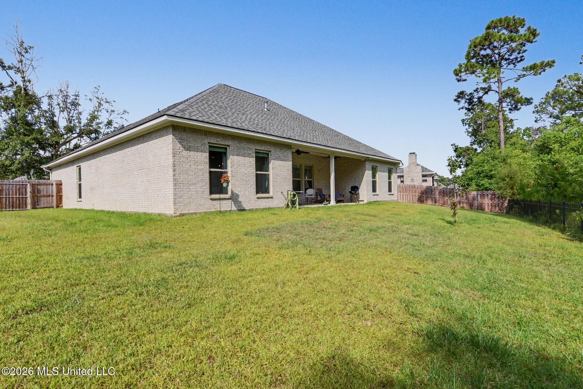6855 Rolling Green Drive Property Photo 44