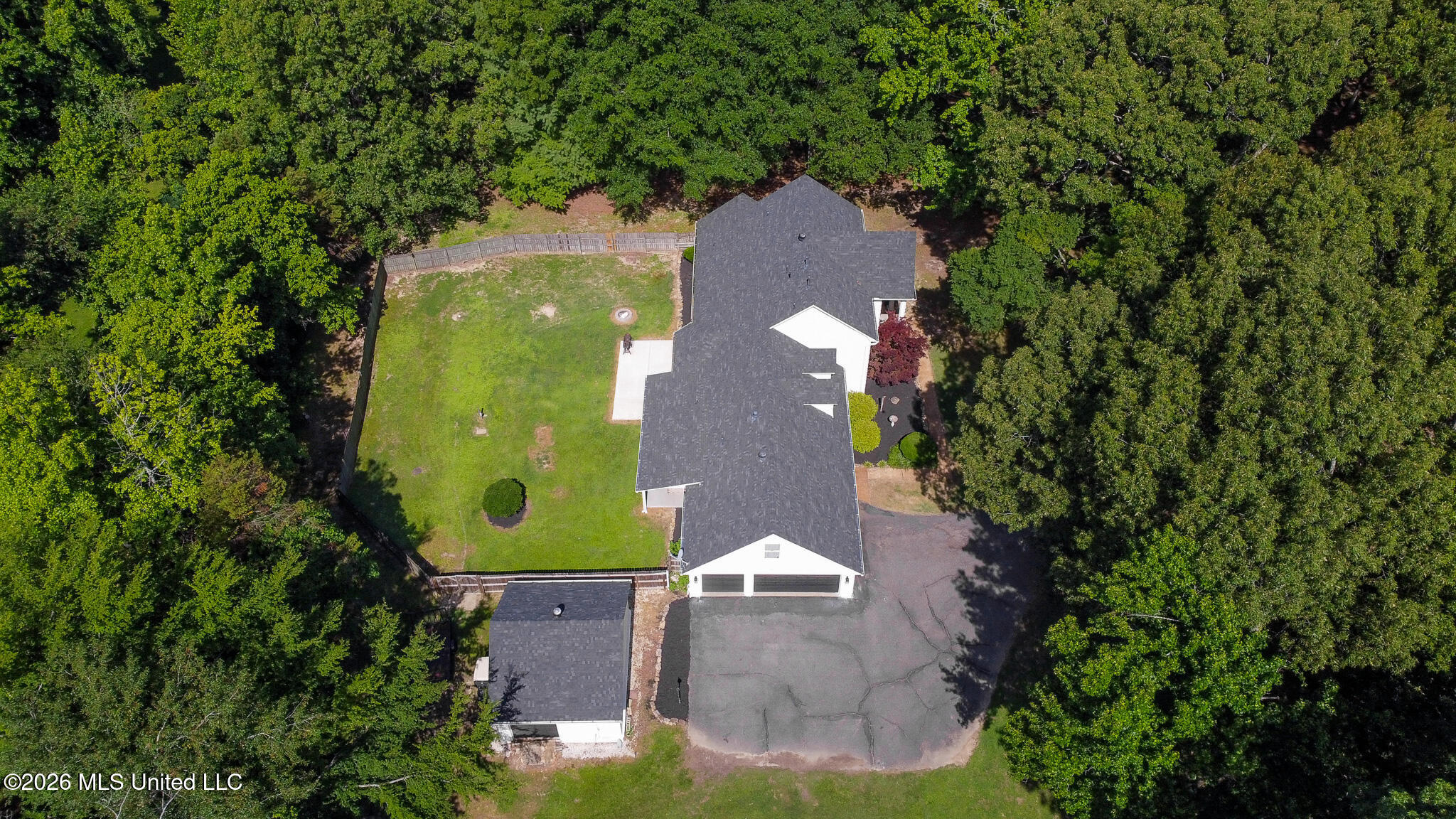 5805 S Manor Cove Property Photo 7