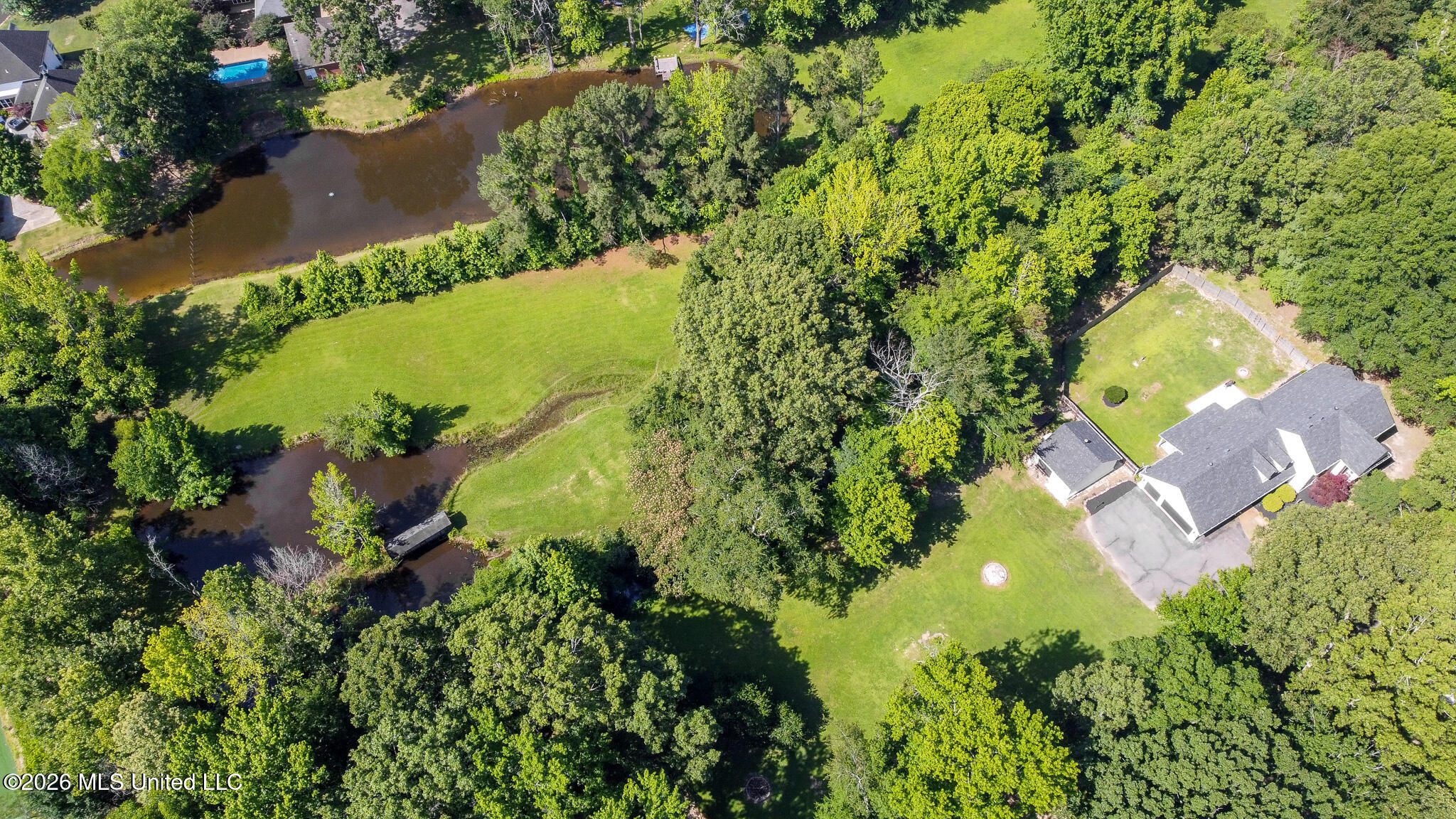 5805 S Manor Cove Property Photo 8