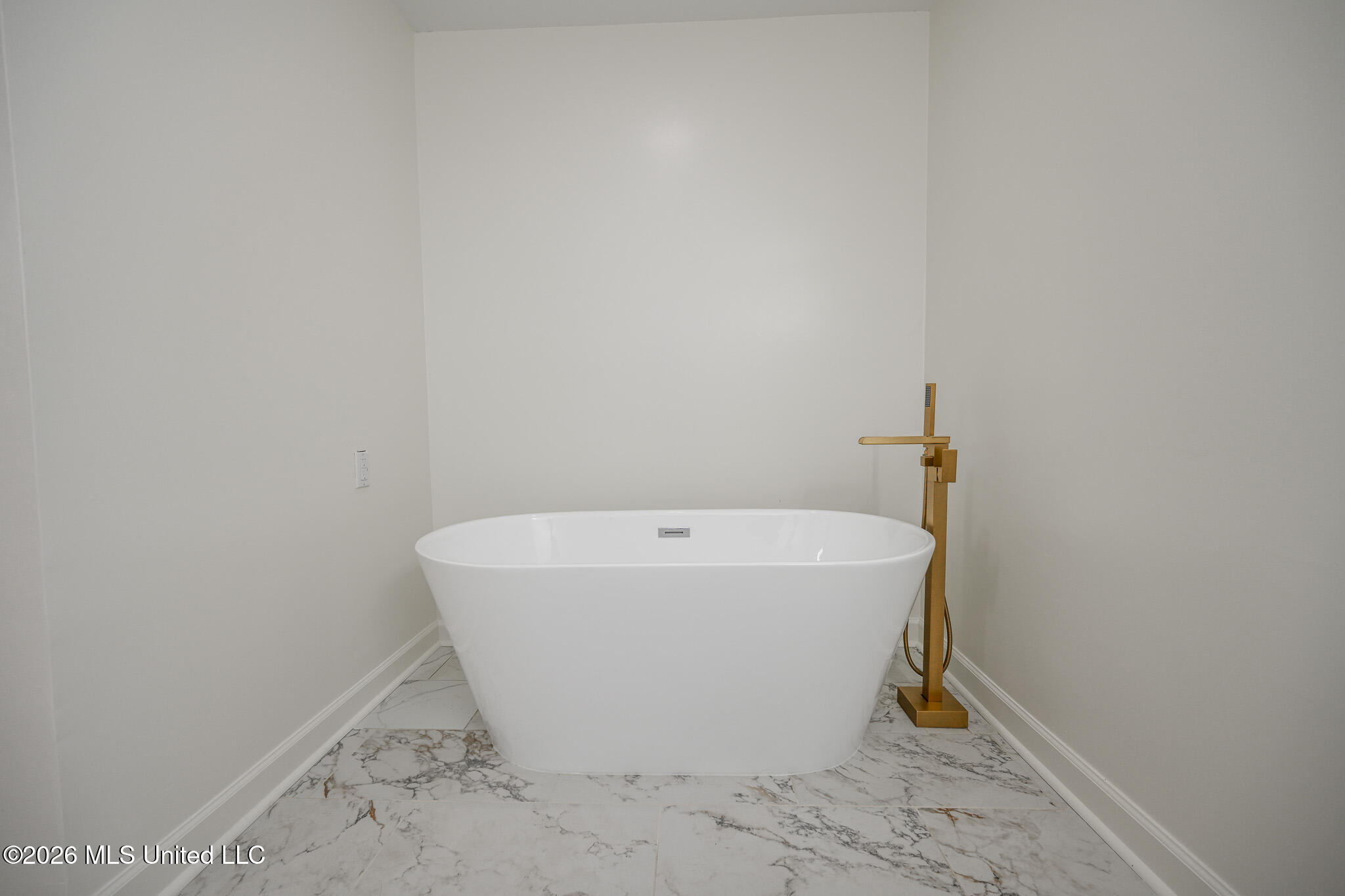5805 S Manor Cove Property Photo 32