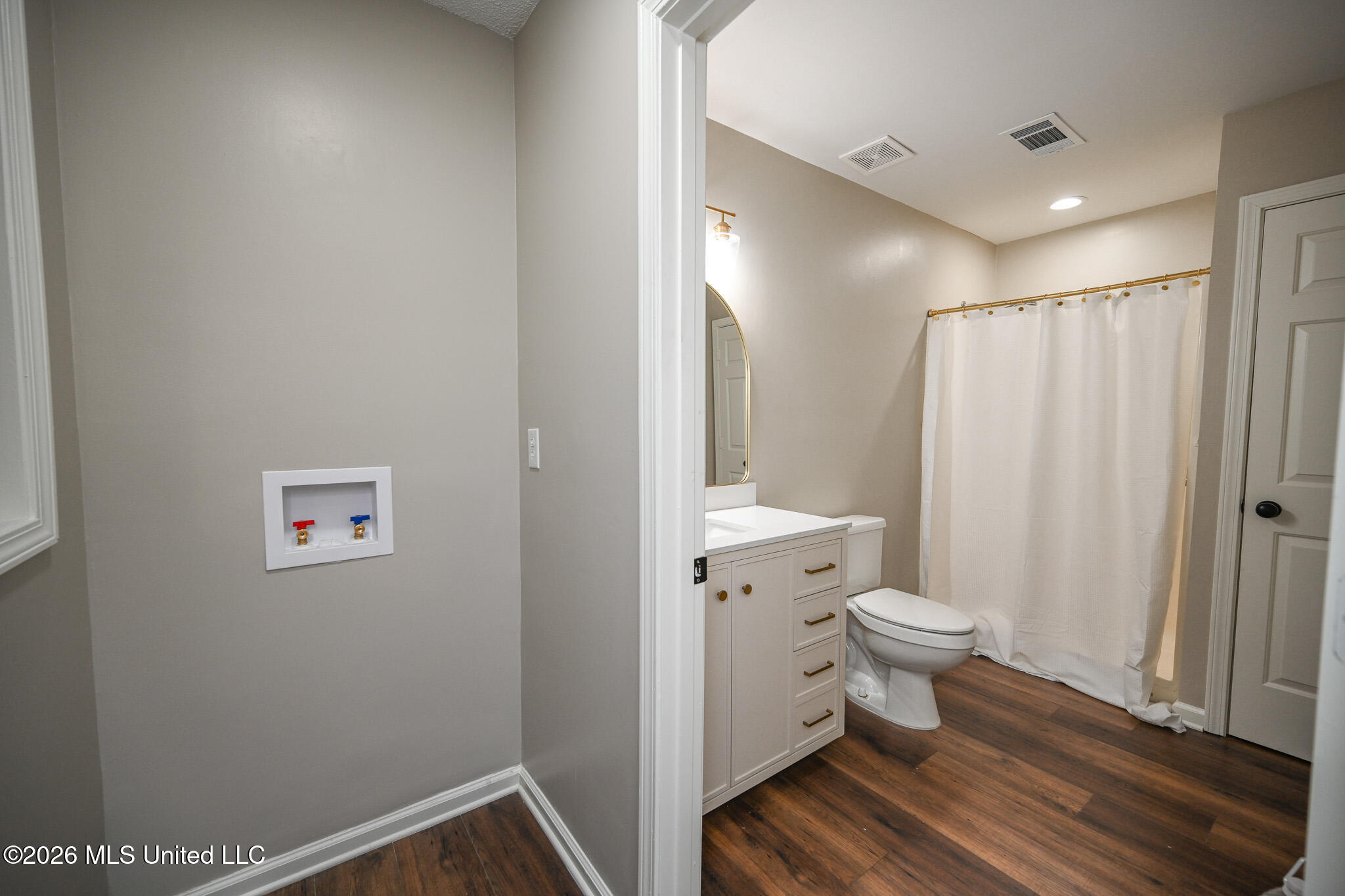5805 S Manor Cove Property Photo 43
