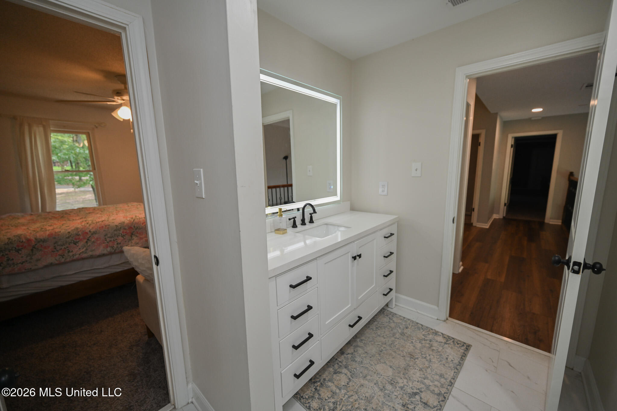 5805 S Manor Cove Property Photo 52