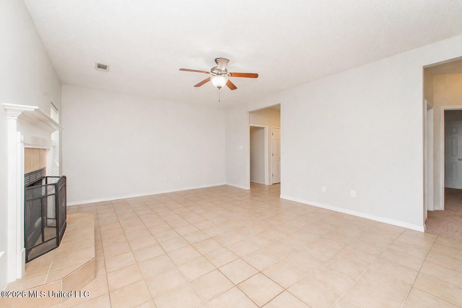 4 Maroon Drive Property Photo 6