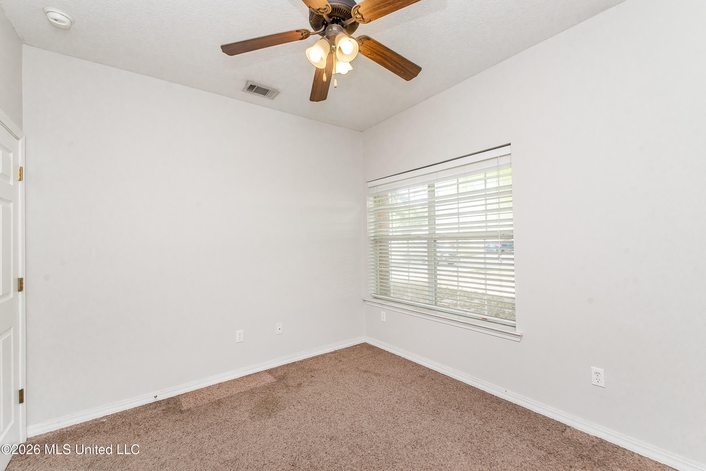 4 Maroon Drive Property Photo 28
