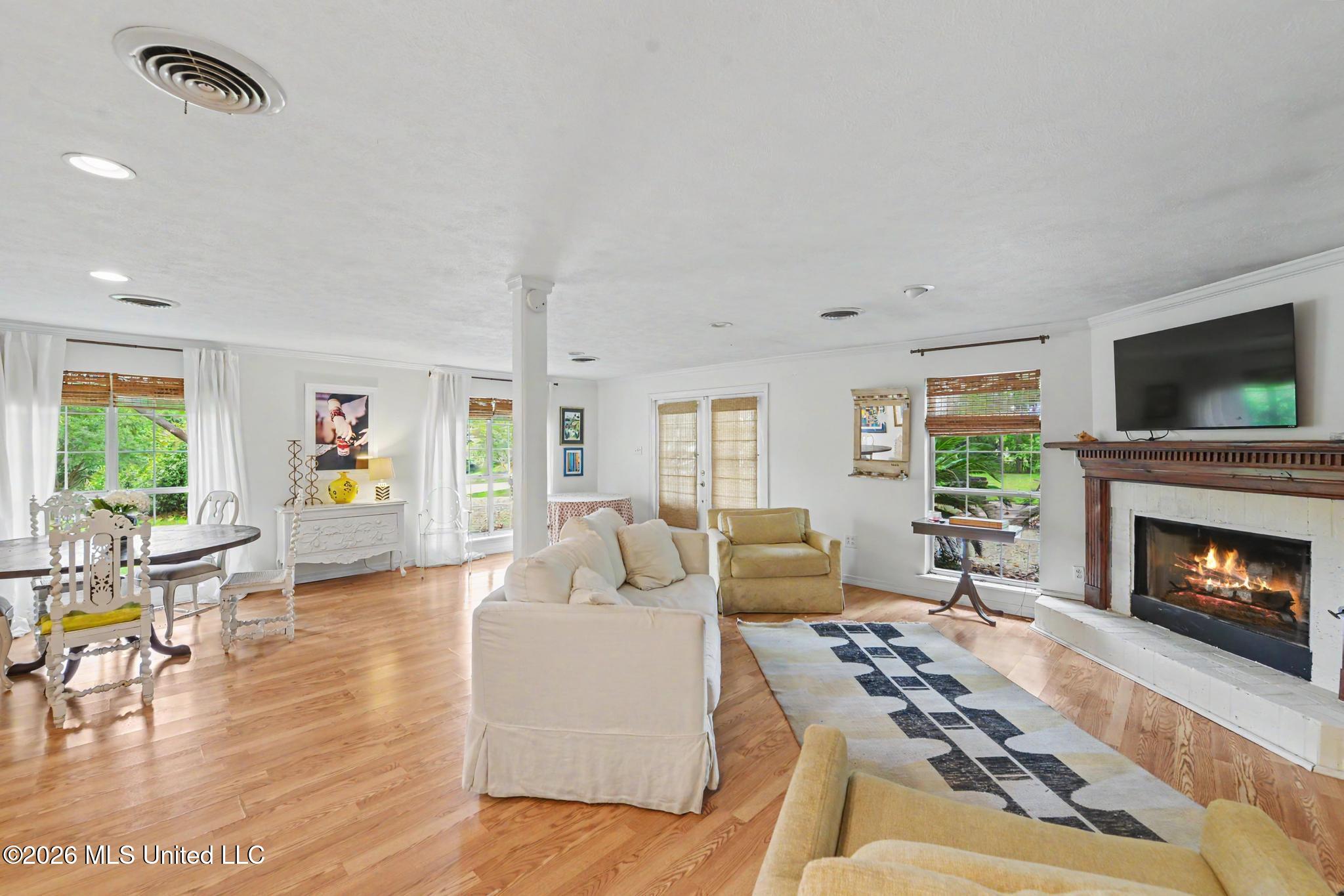 506 Esplanade Avenue Property Photo 7