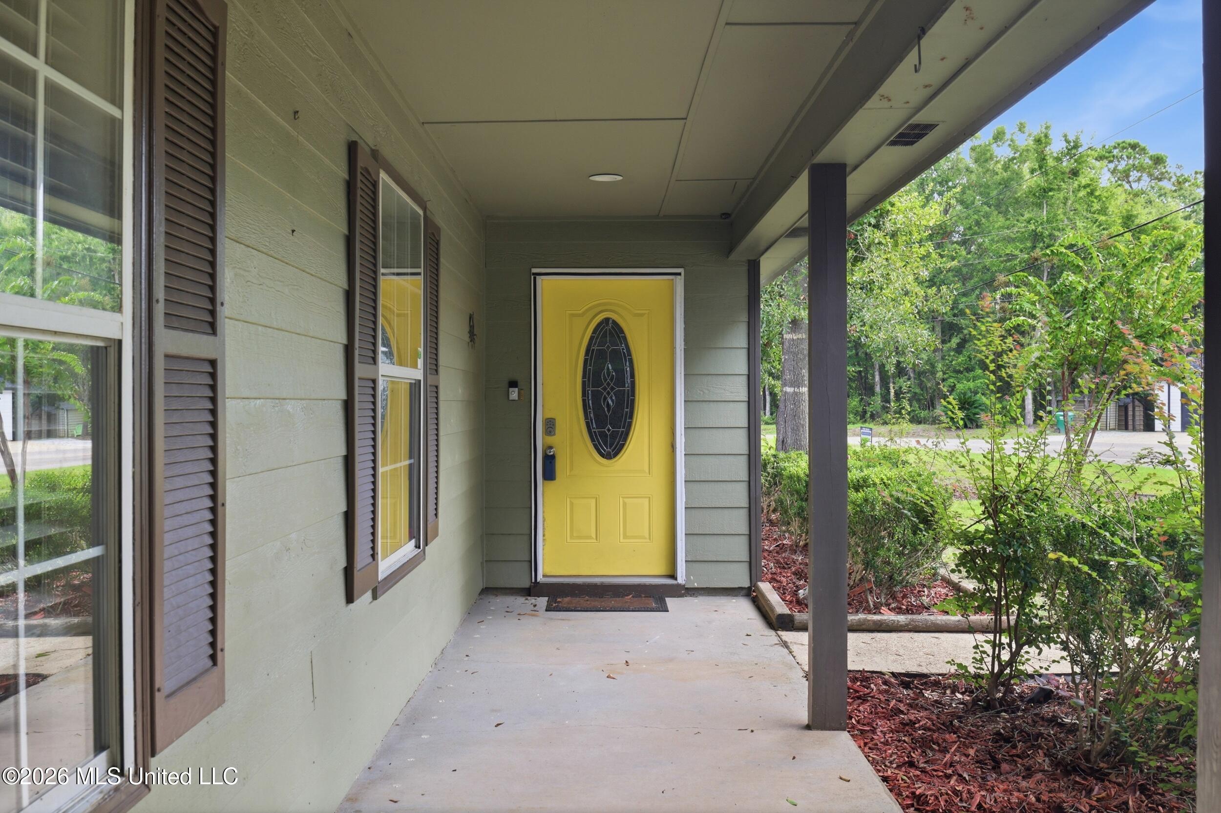 1533 Albacore Lane Property Photo 4