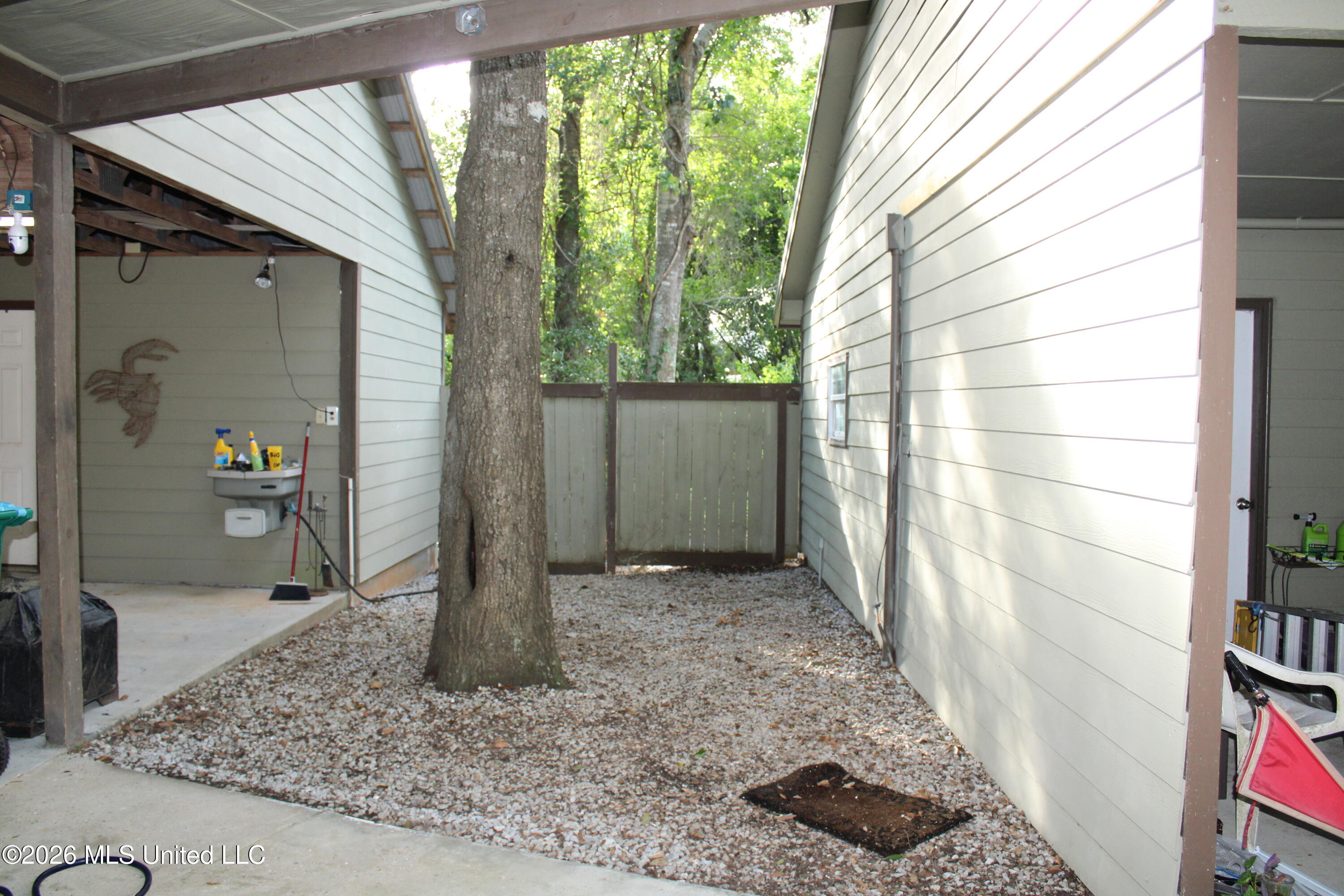 1533 Albacore Lane Property Photo 7