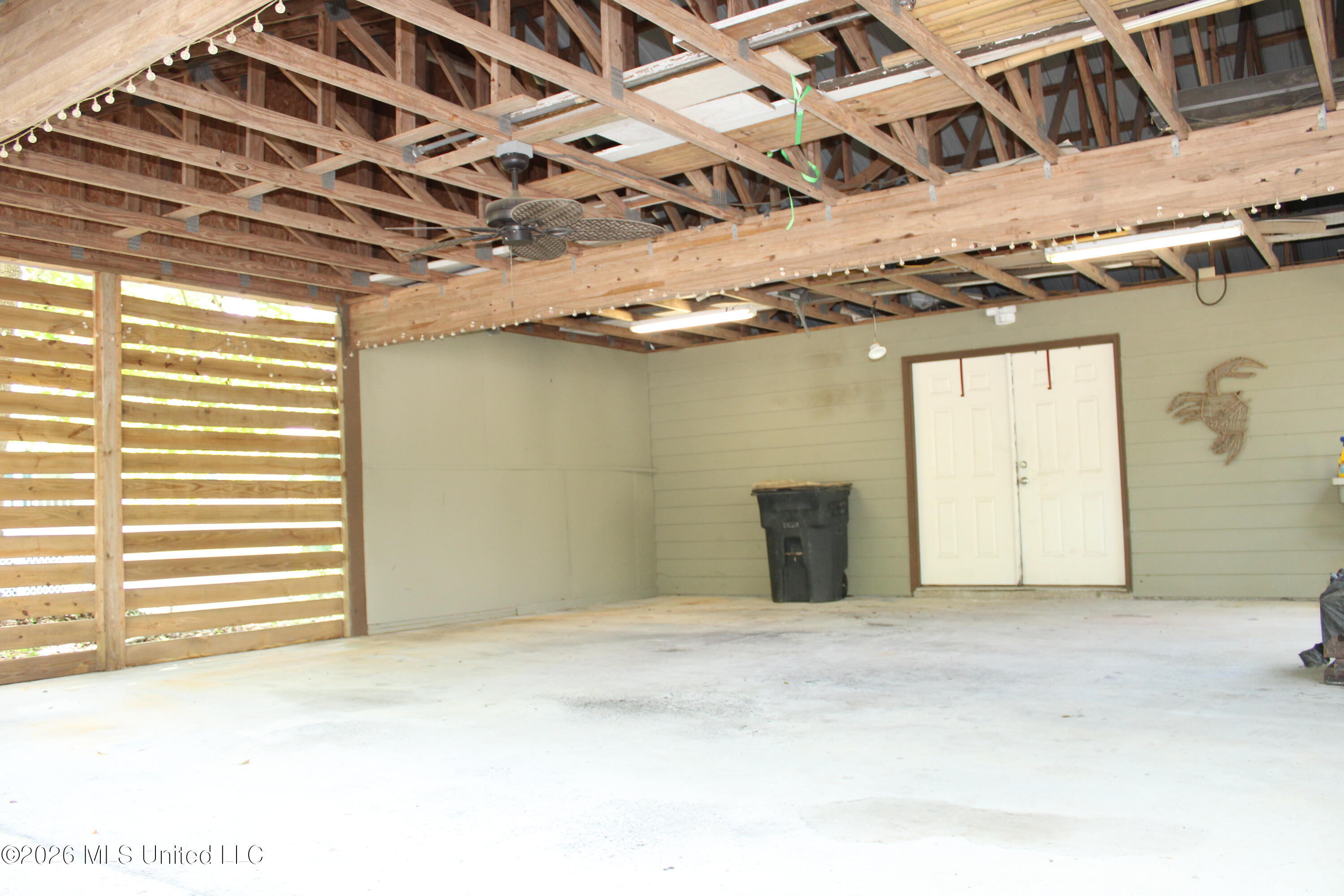 1533 Albacore Lane Property Photo 8