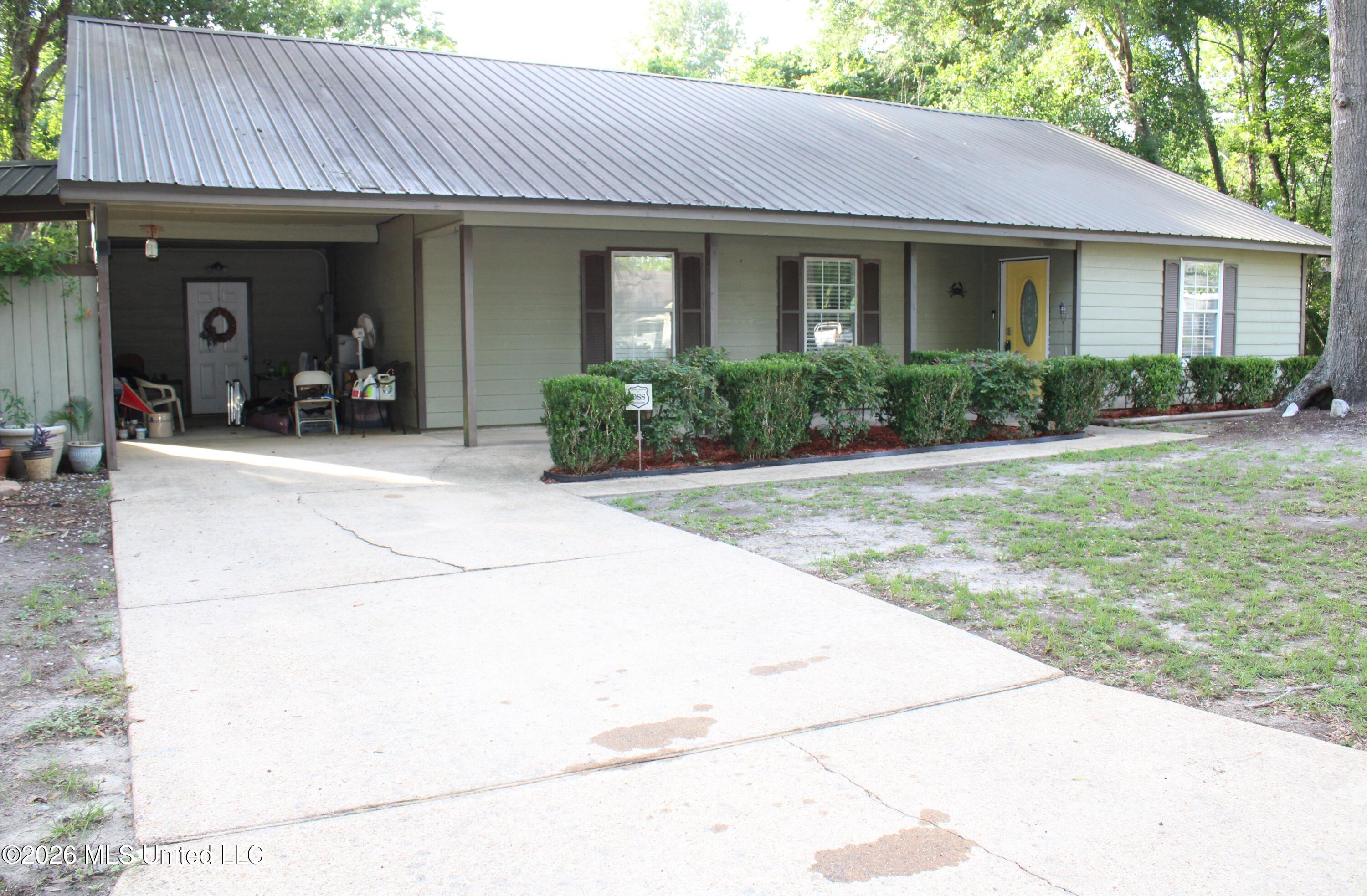 1533 Albacore Lane Property Photo 9