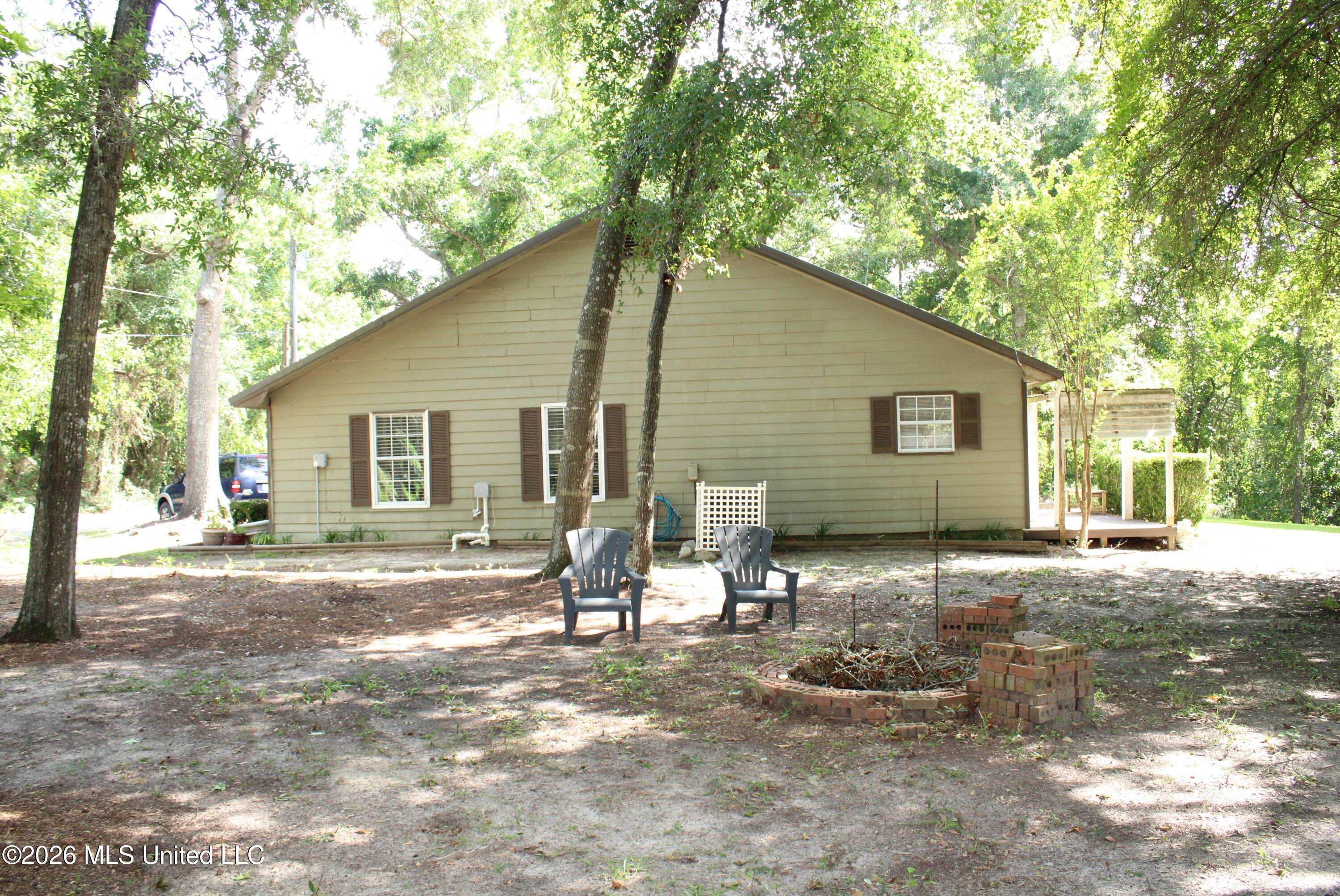 1533 Albacore Lane Property Photo 12