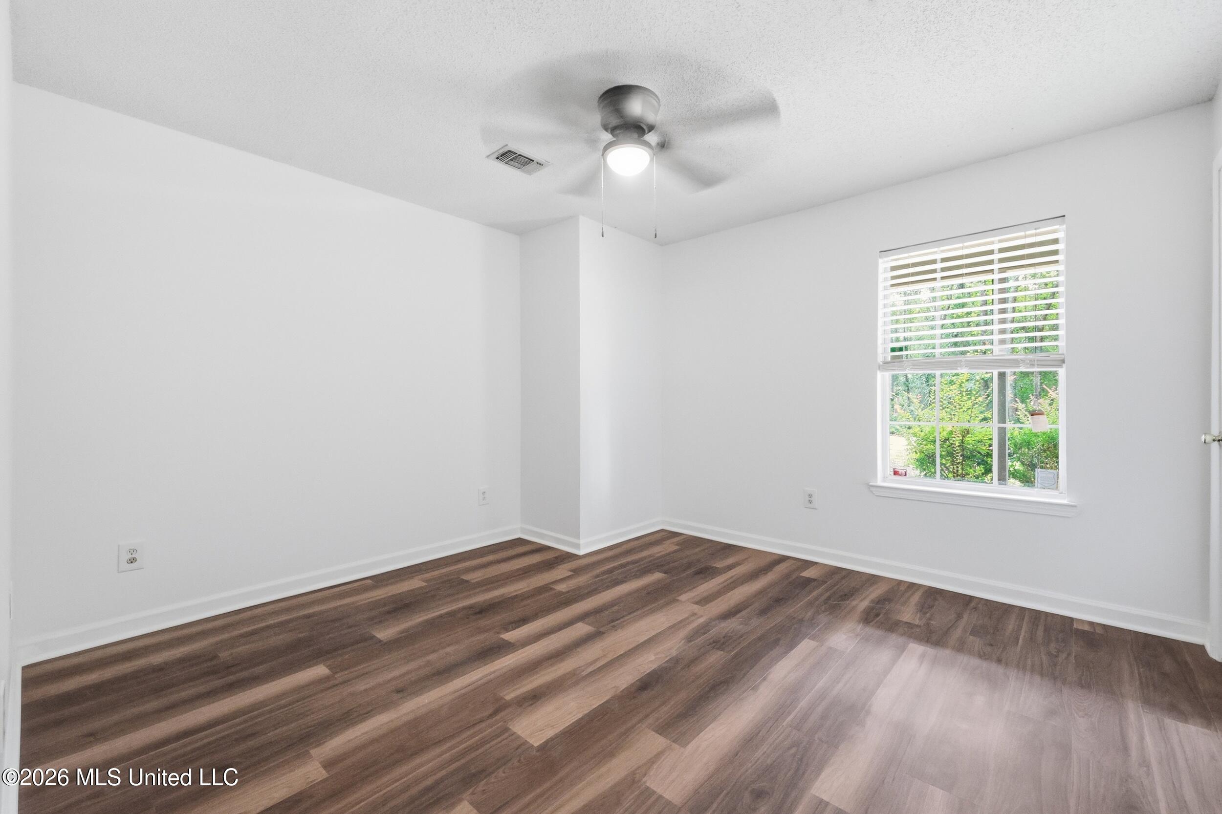 1533 Albacore Lane Property Photo 32