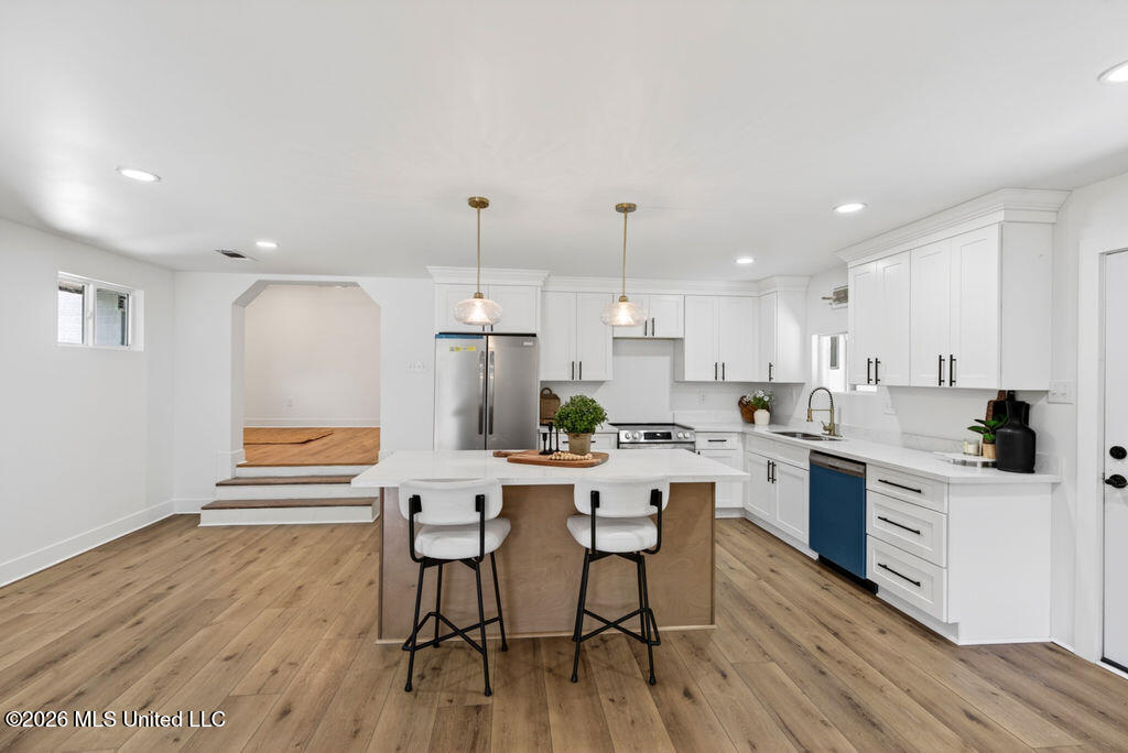 901 De La Pointe Drive Property Photo 14