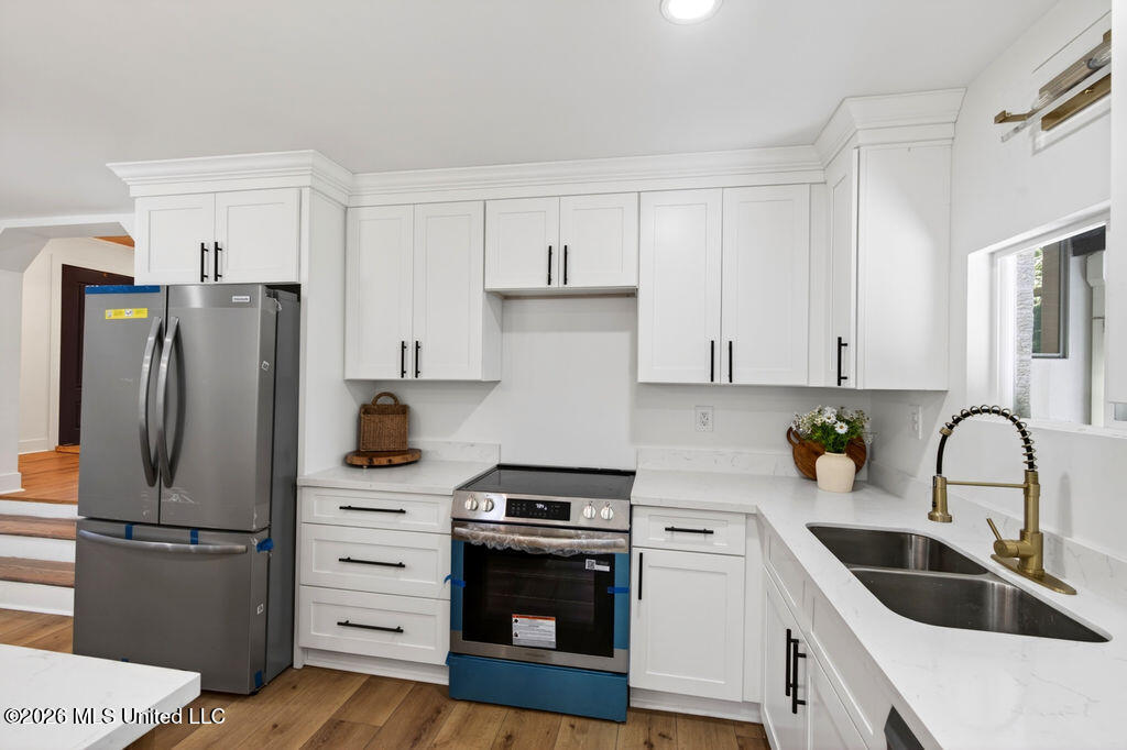 901 De La Pointe Drive Property Photo 15
