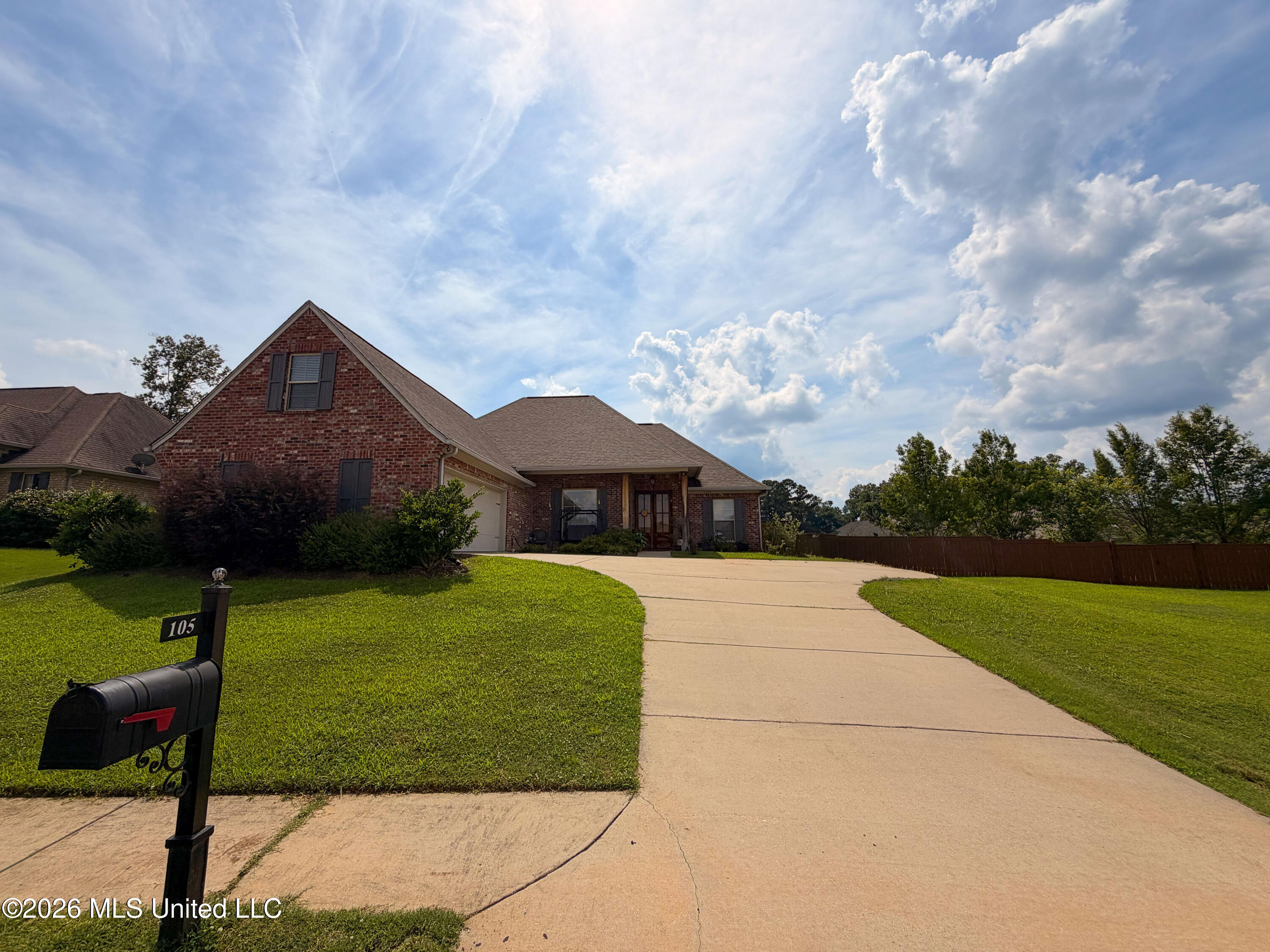 105 Winchester Cove Property Photo 2