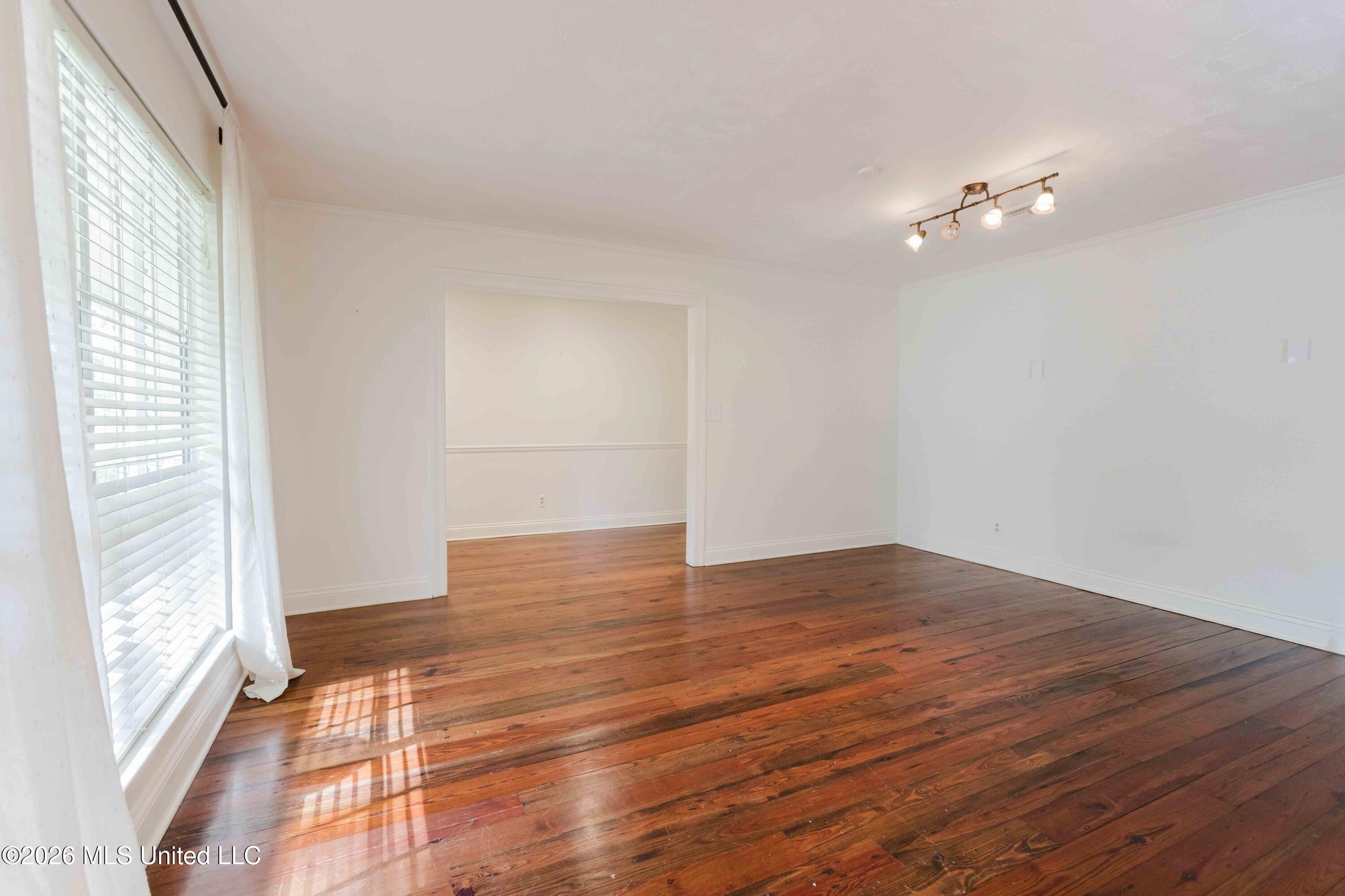 5355 Suffolk Drive Property Photo 6