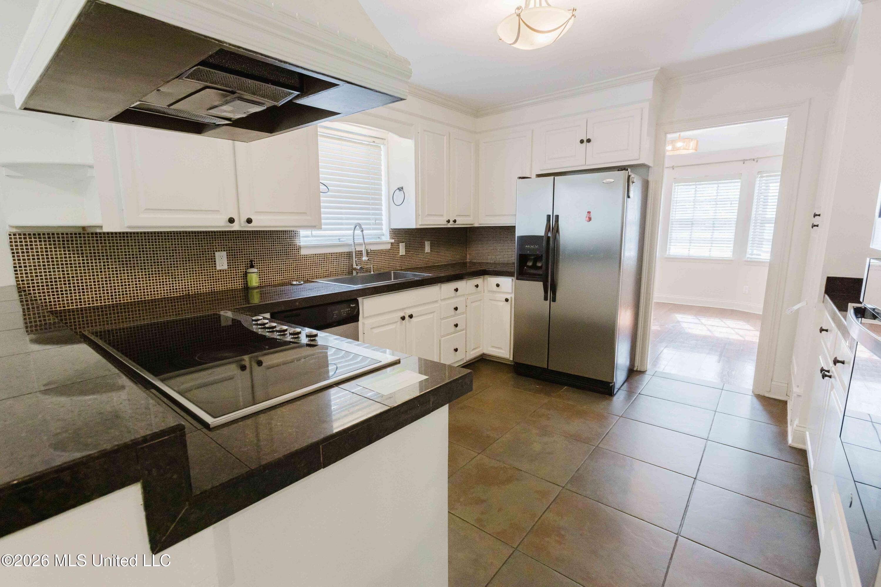 5355 Suffolk Drive Property Photo 11