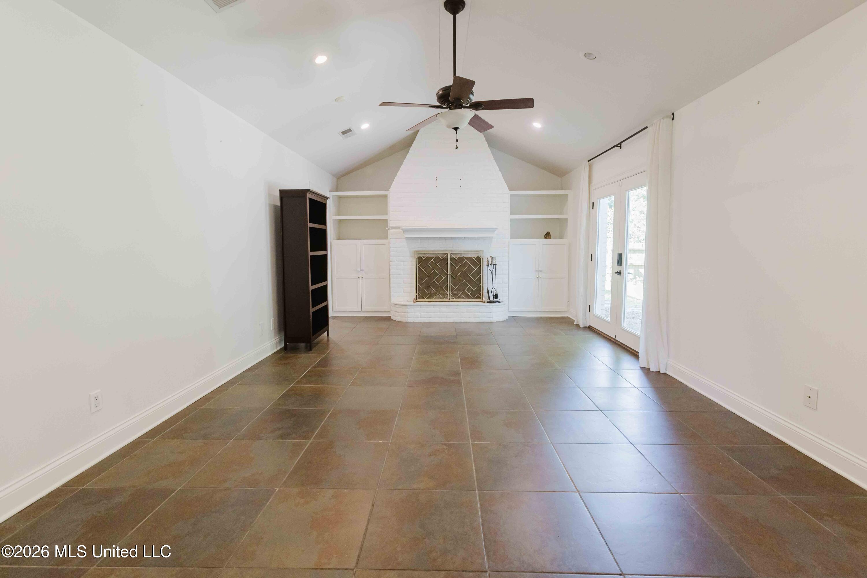 5355 Suffolk Drive Property Photo 14