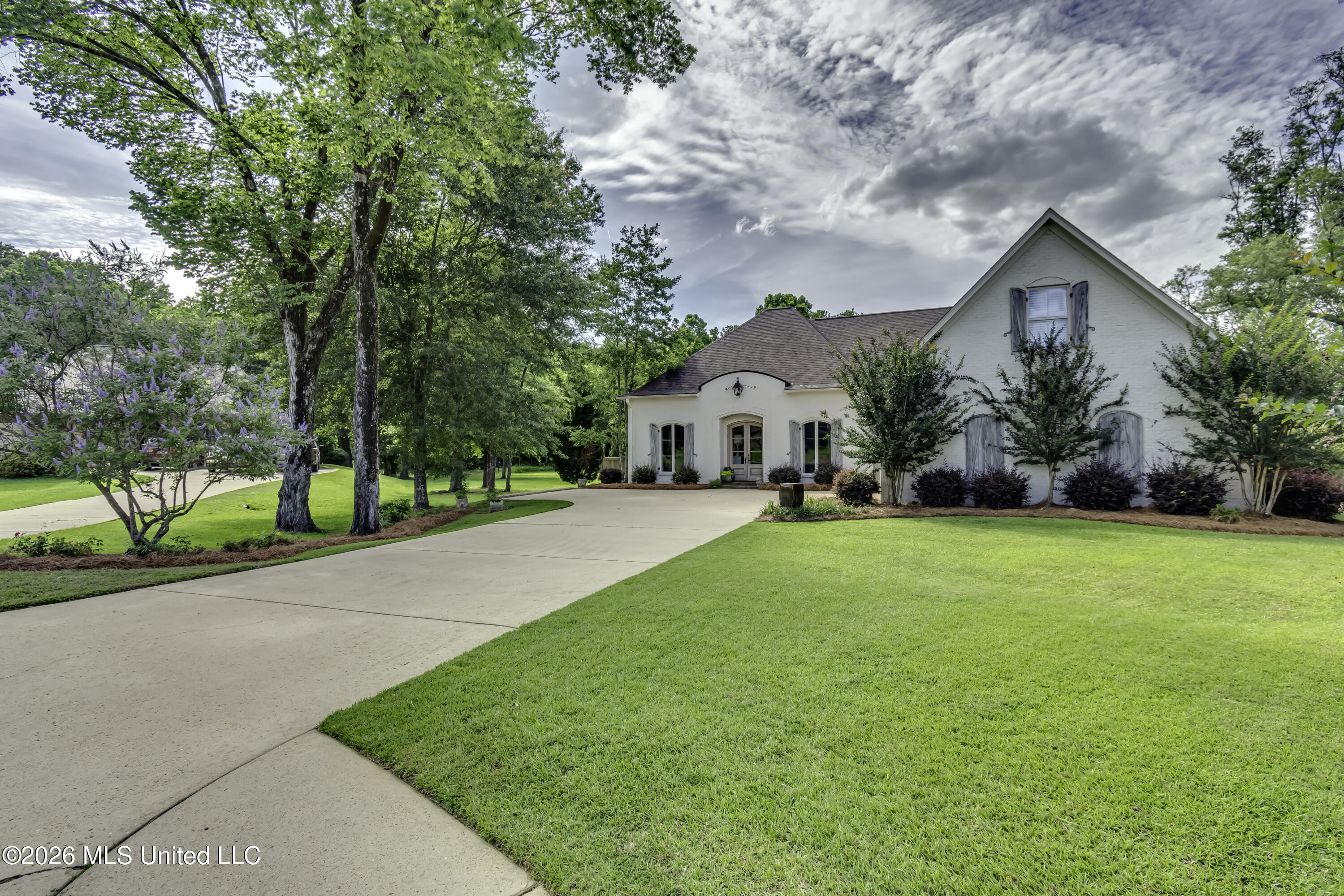 110 Meadow Park Drive Property Photo 4