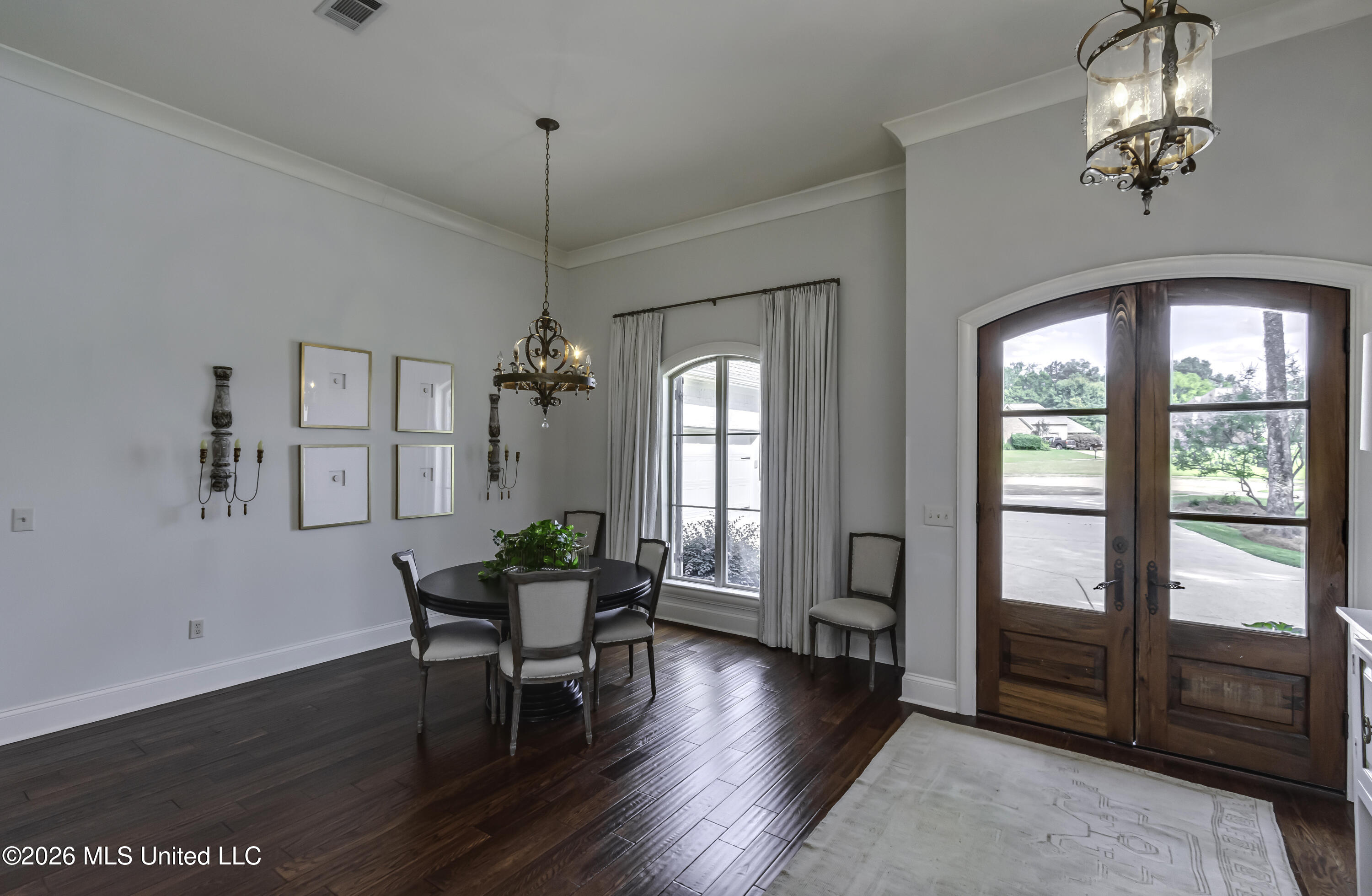 110 Meadow Park Drive Property Photo 8