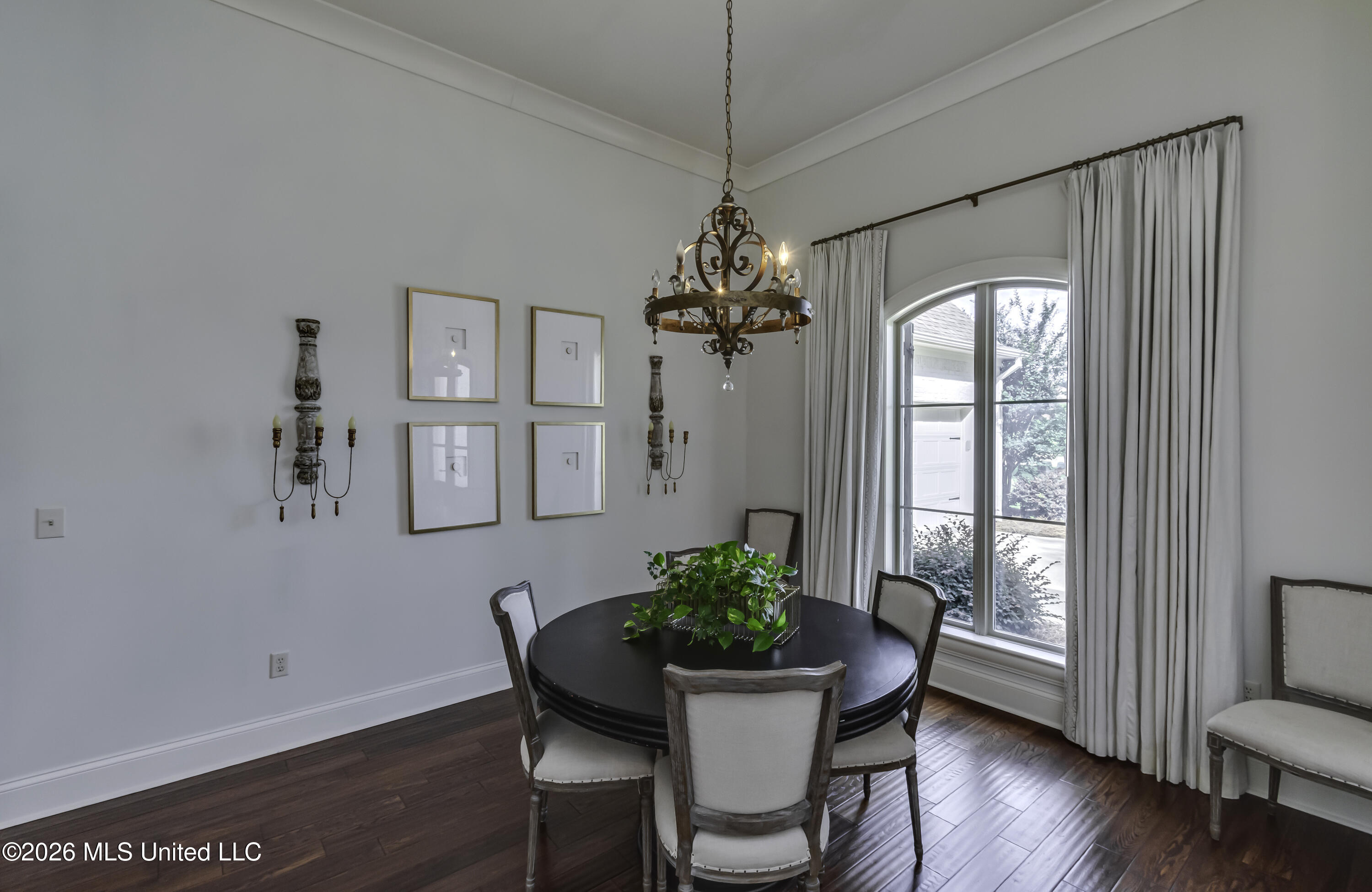 110 Meadow Park Drive Property Photo 9