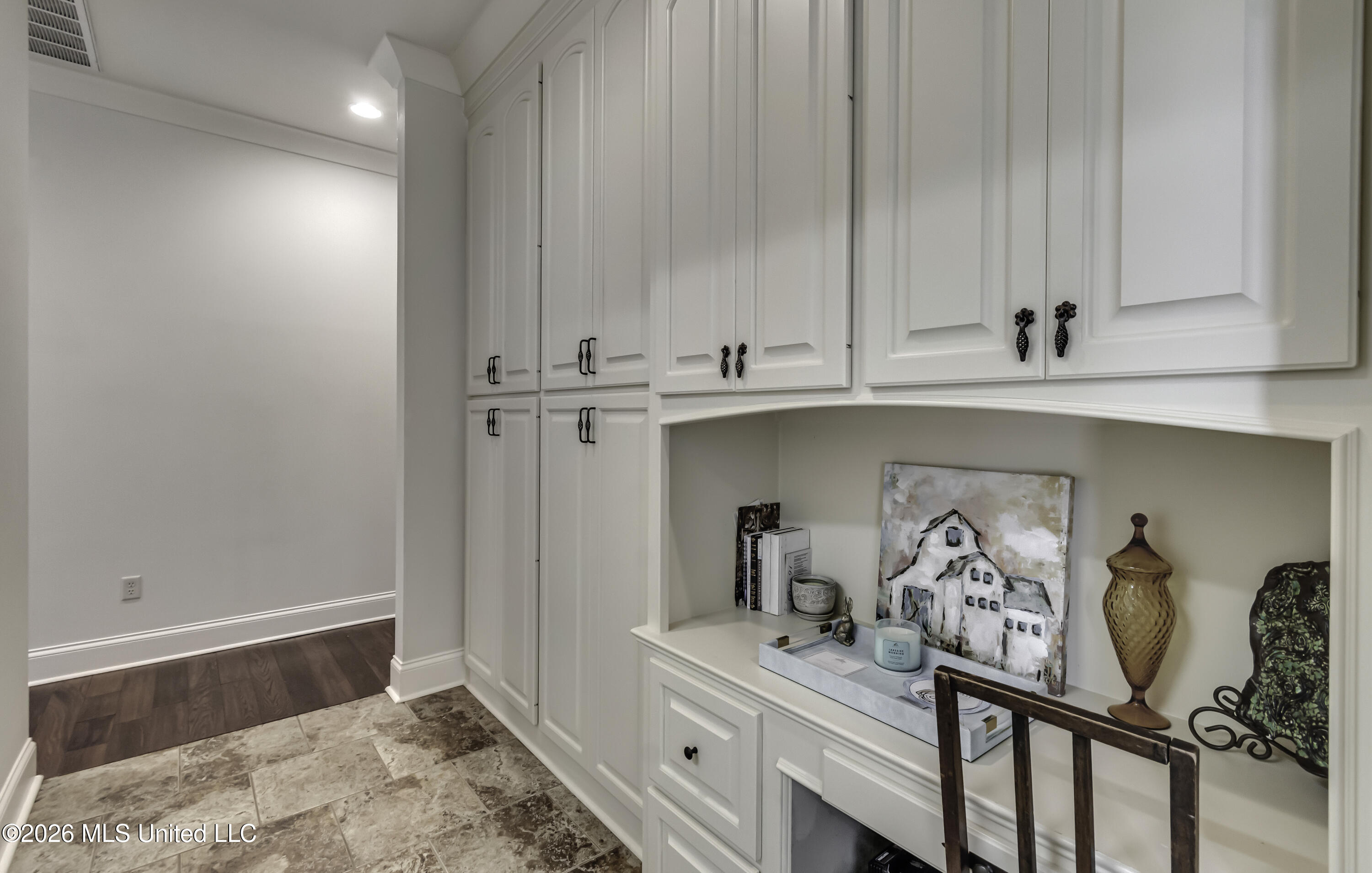 110 Meadow Park Drive Property Photo 36