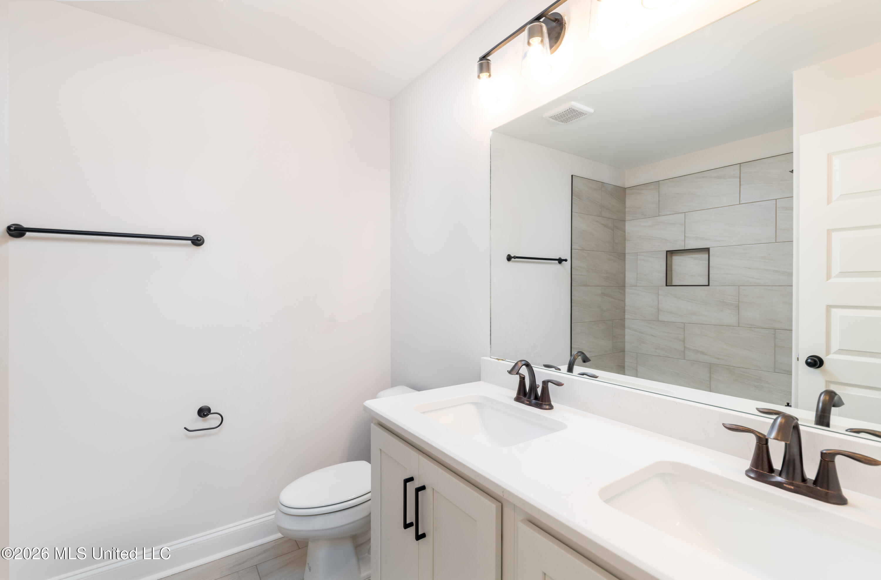 7559 John Elliott Lane Property Photo 32