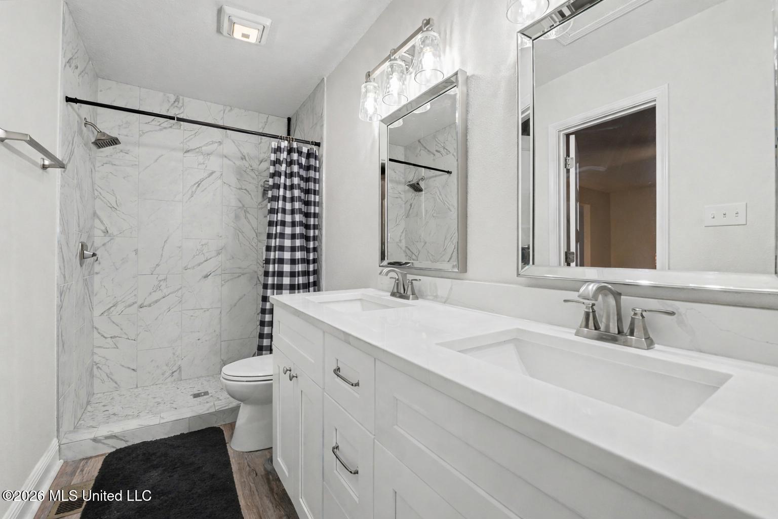 13404 Locust Hill Drive Property Photo 12