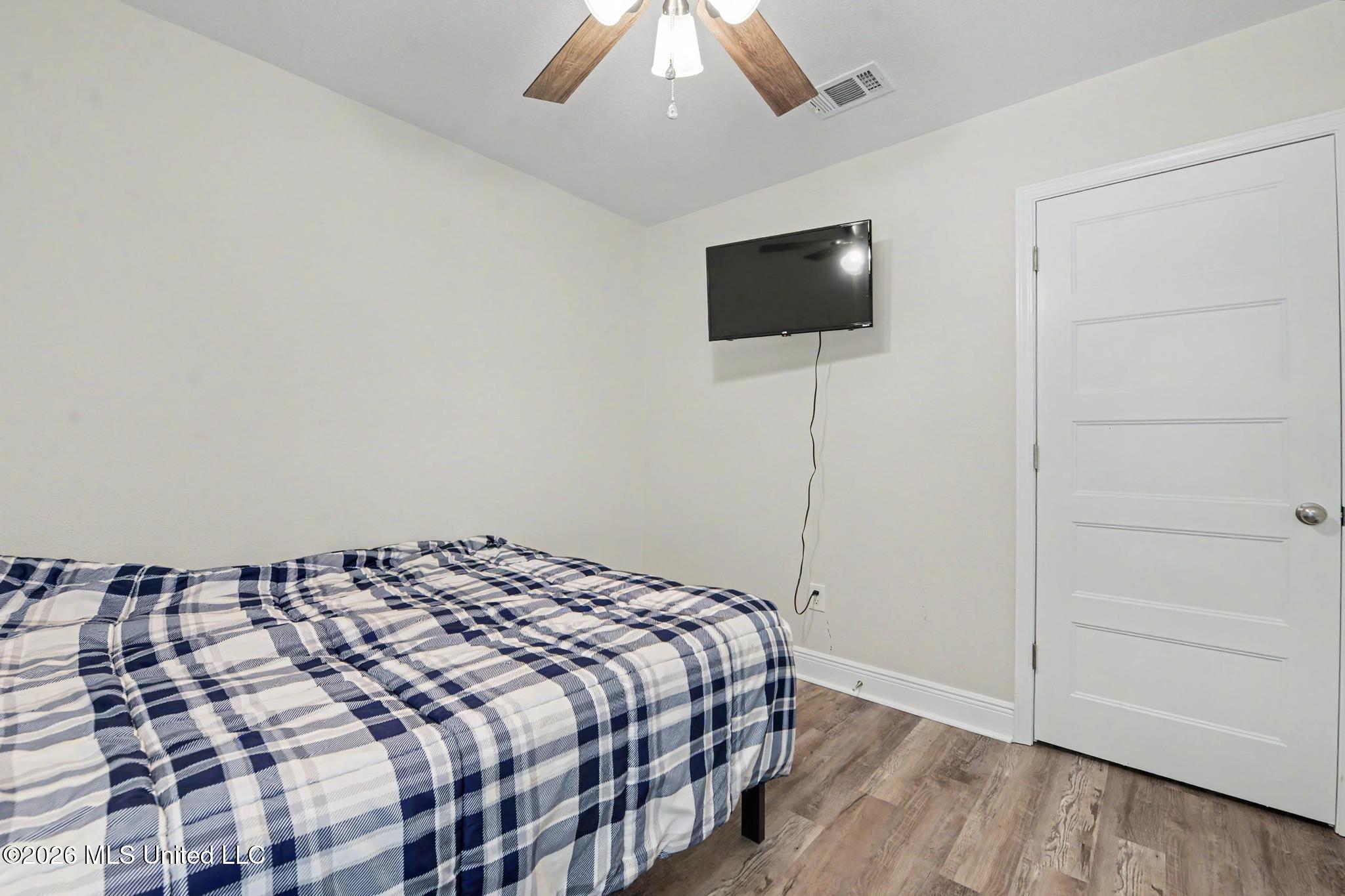 13404 Locust Hill Drive Property Photo 16