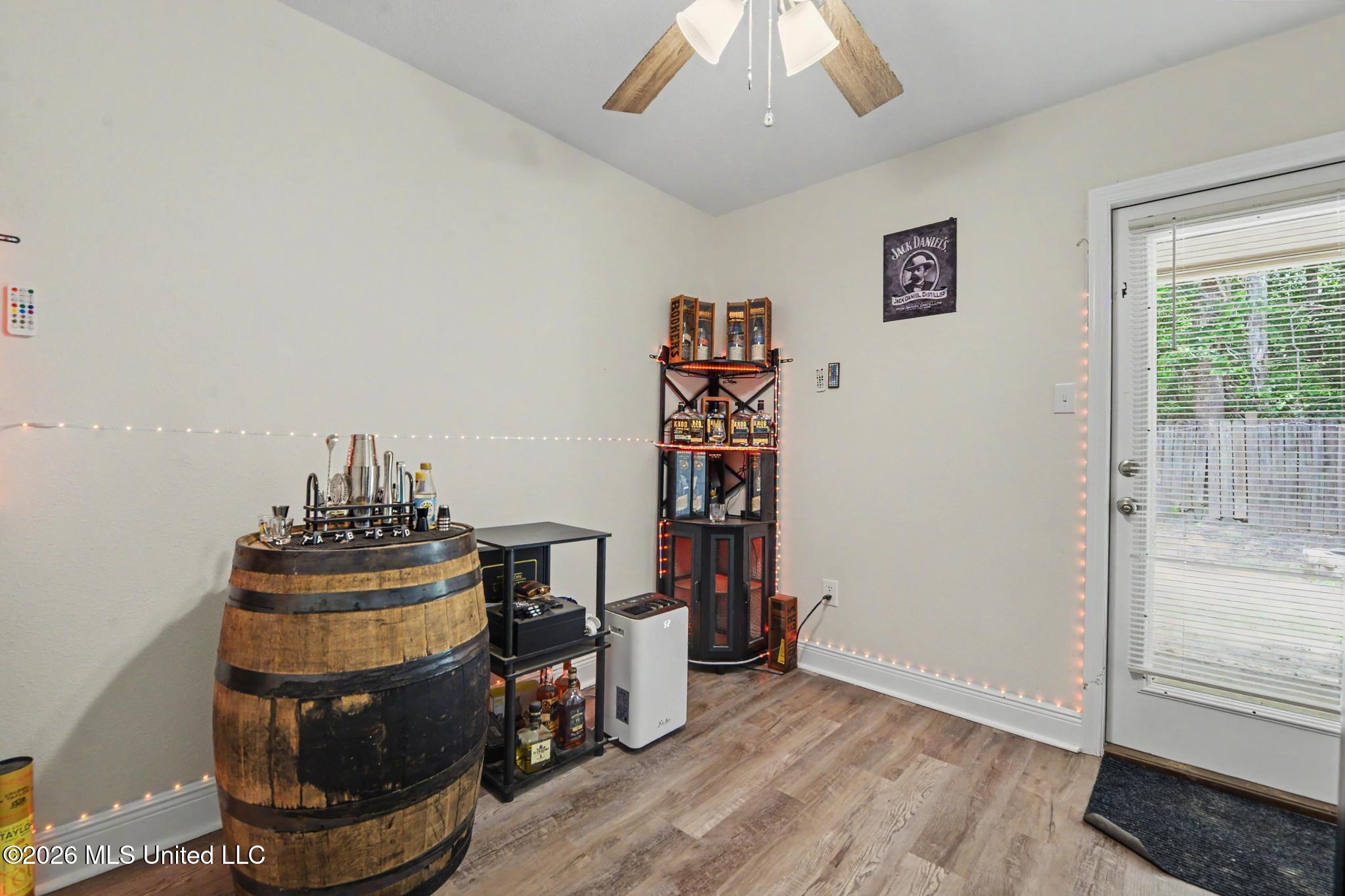 13404 Locust Hill Drive Property Photo 17