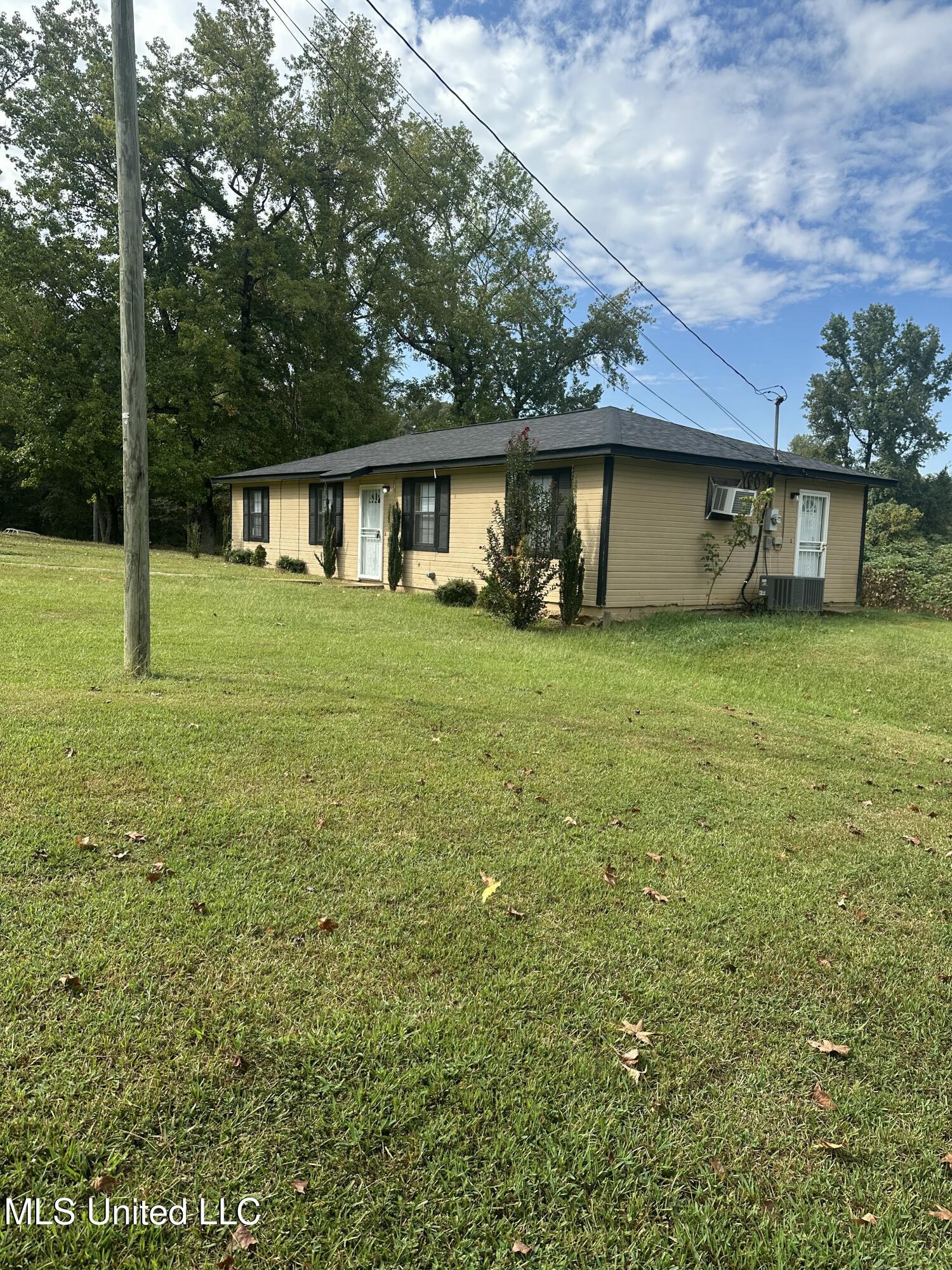 103 Sherwood Drive Property Photo 6